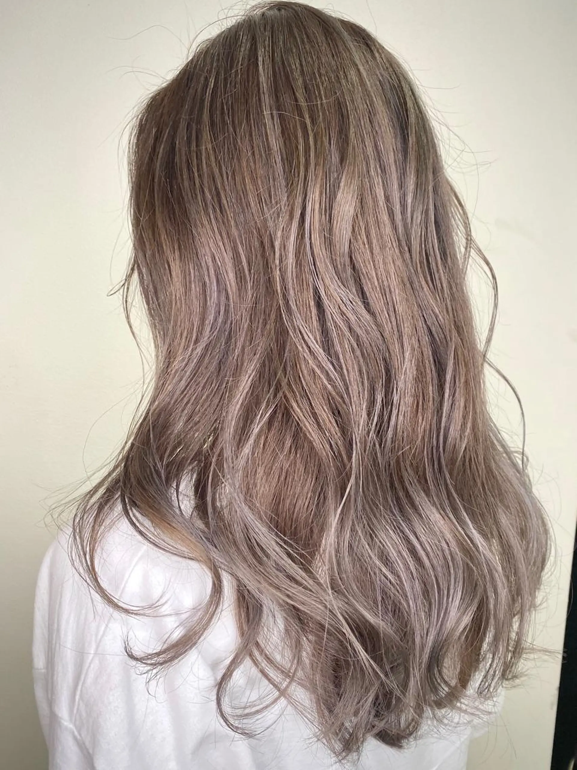ロング 仲丸 茜のヘアスタイル