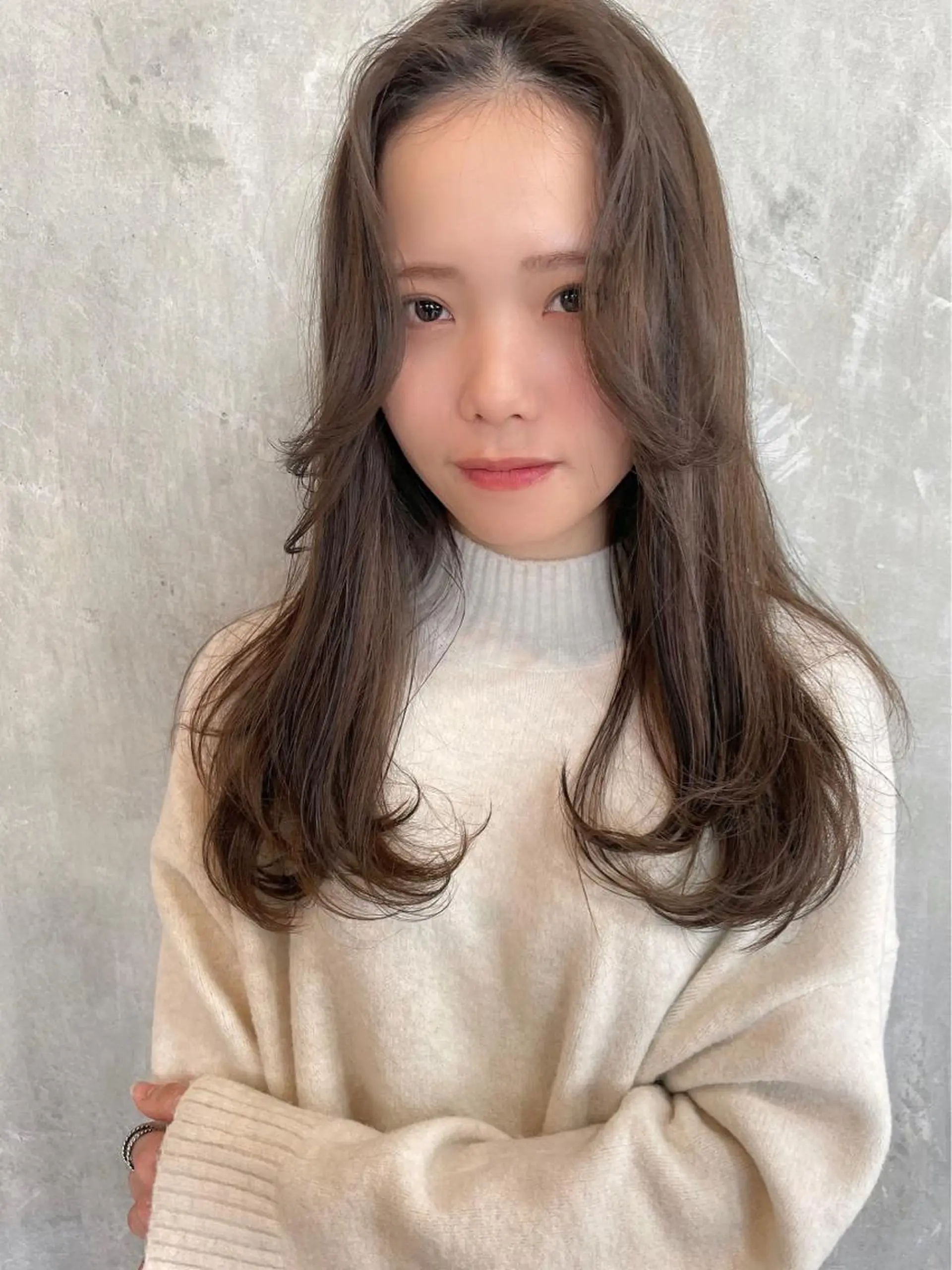 ロング カラー ベージュカラー ショコラベージュ 透明感カラー risako🇰🇷 韓国ヘア/レイヤーのヘアスタイル