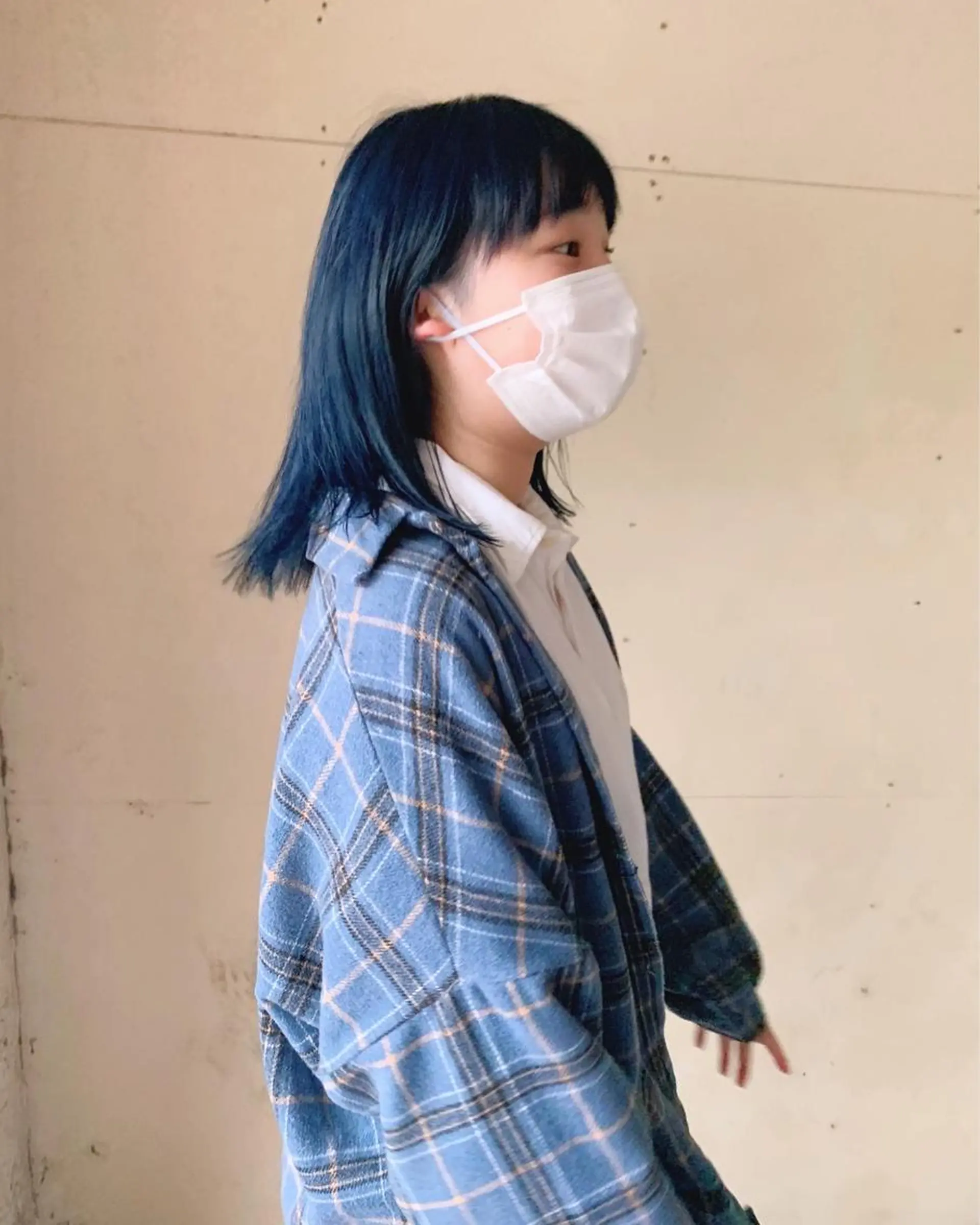 ミディアム カラー ブリーチ ブルーカラー カット パーマ sakoda shunkiのヘアスタイル