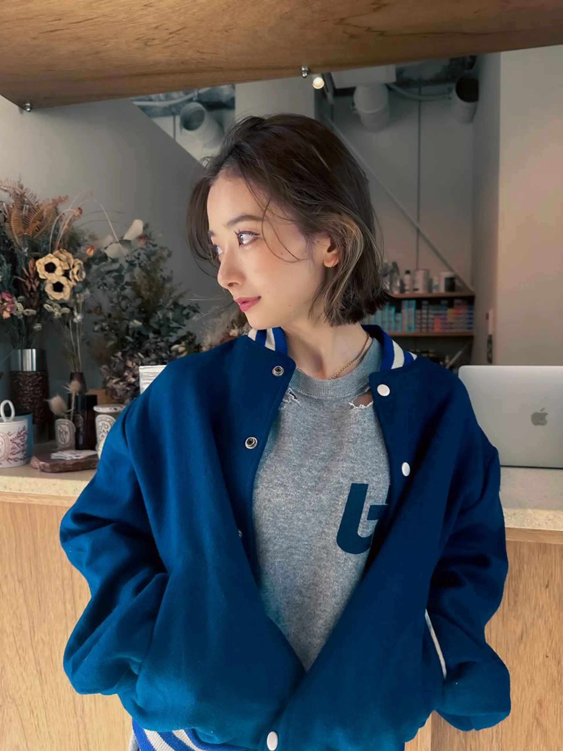 ミディアム ヘアカラー トリートメント 五屋 美咲のヘアスタイル