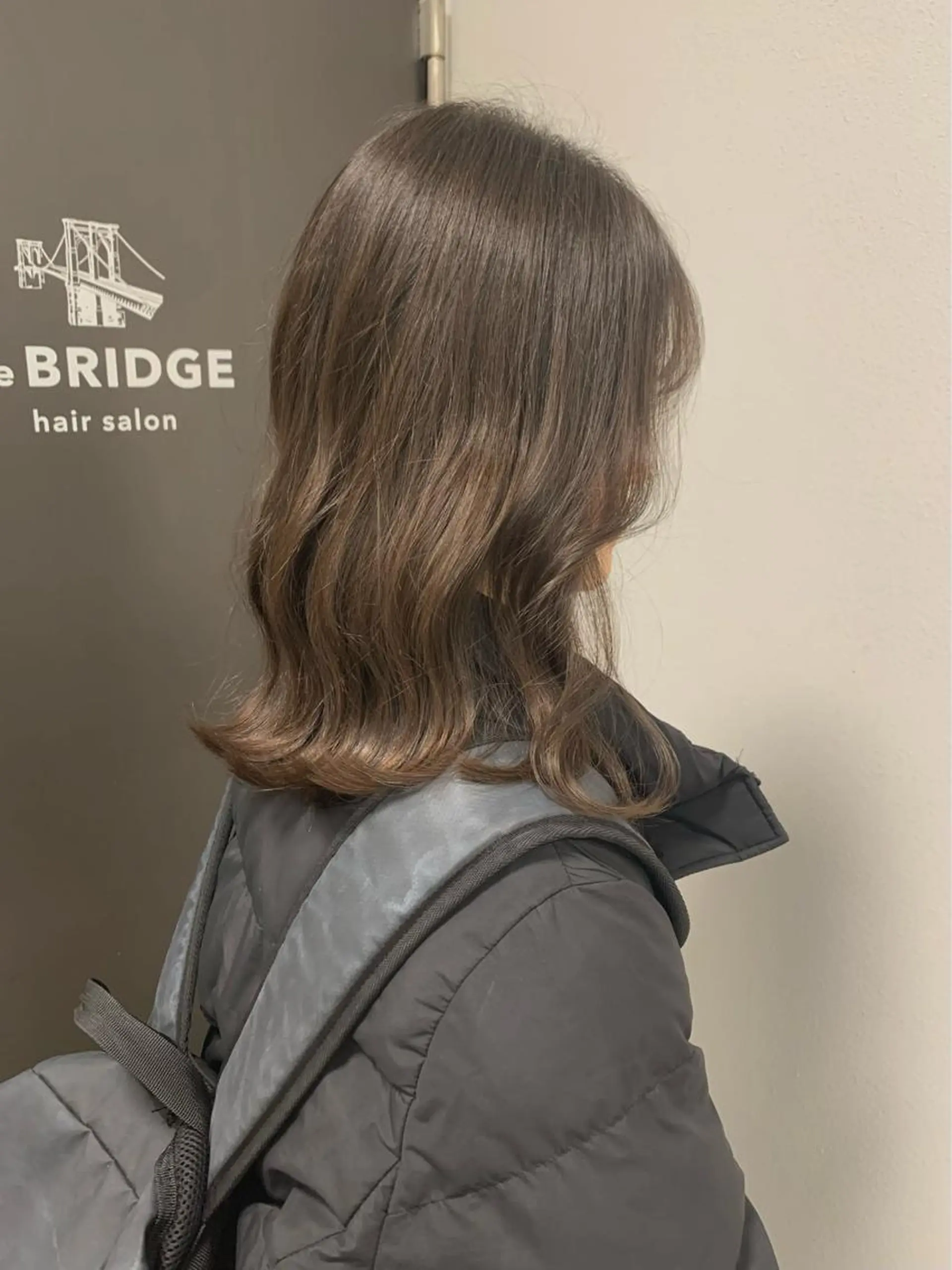 ミディアム カラー ベージュカラー ブリーチ フォギーベージュ 村田 来倖のヘアスタイル