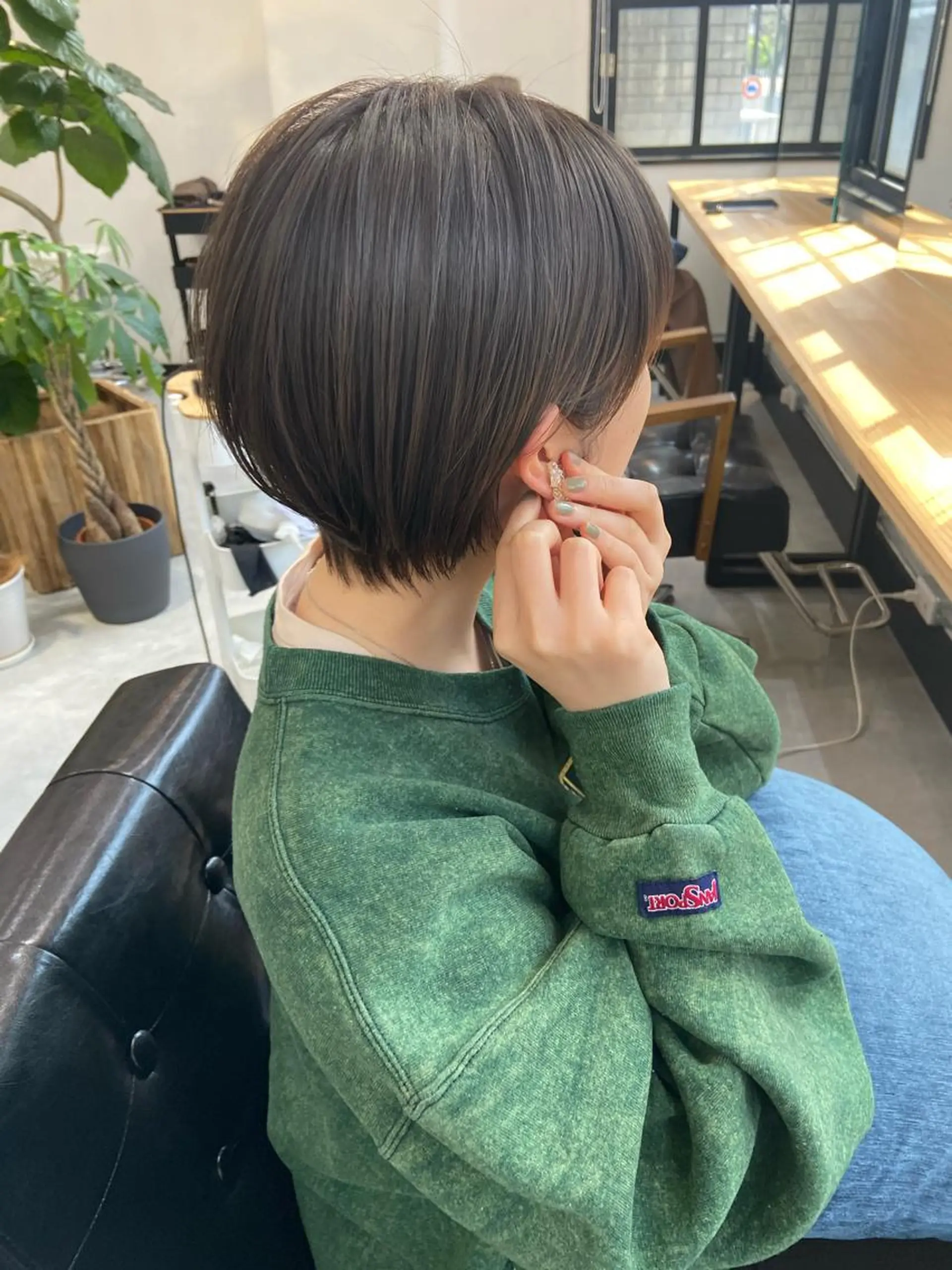 ショート カラー ブリーチ ショートヘア カット トリートメント 田中 あやなのヘアスタイル