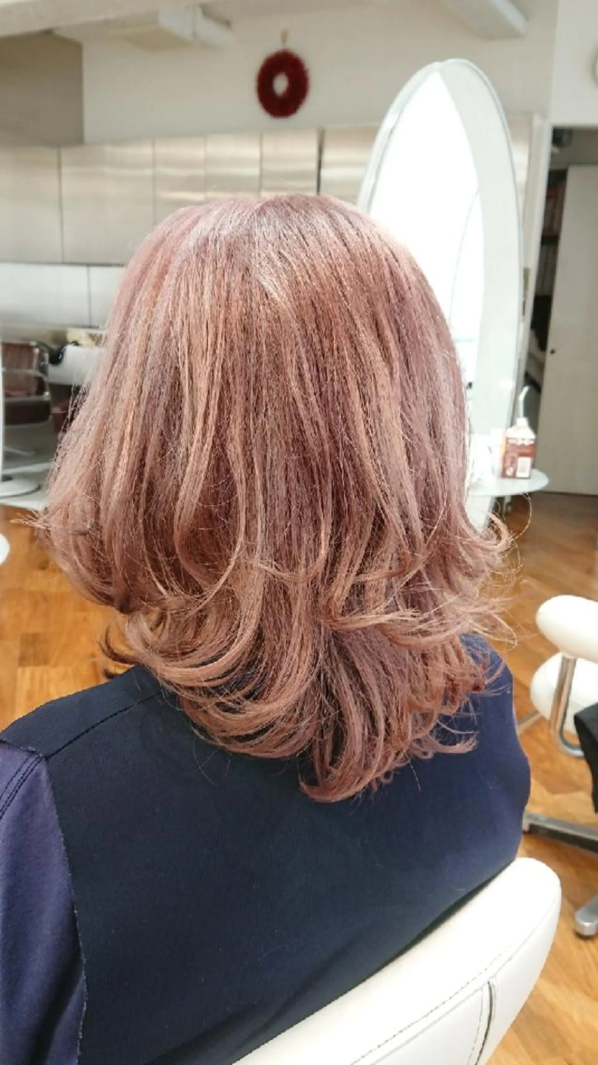 ショート カラー 縮毛矯正 坪井 佑美のヘアスタイル