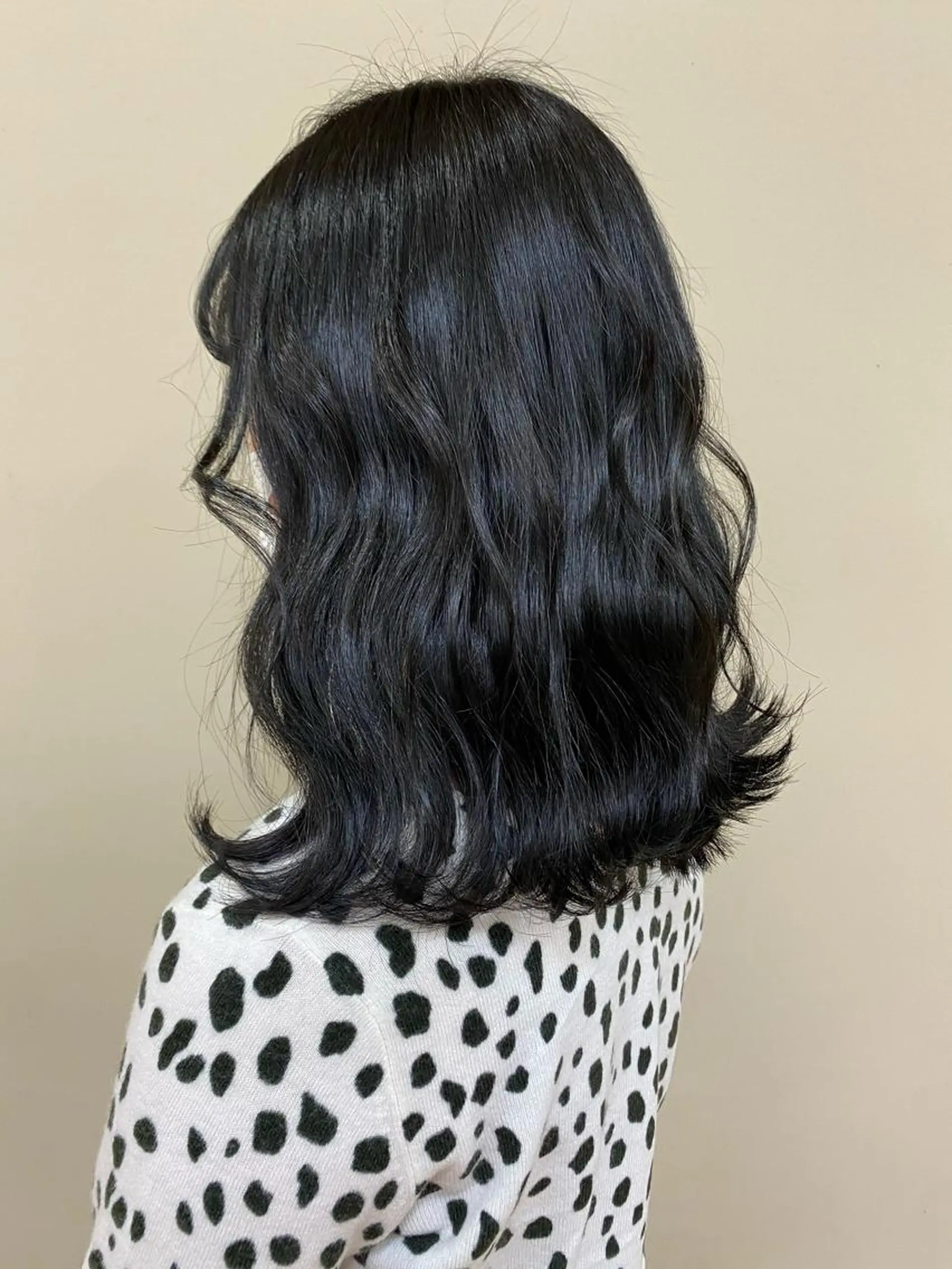 ミディアム カラー ヘアアレンジ ブルーカラー 🥀暖色韓国ヘア💕 保科侑花のヘアスタイル