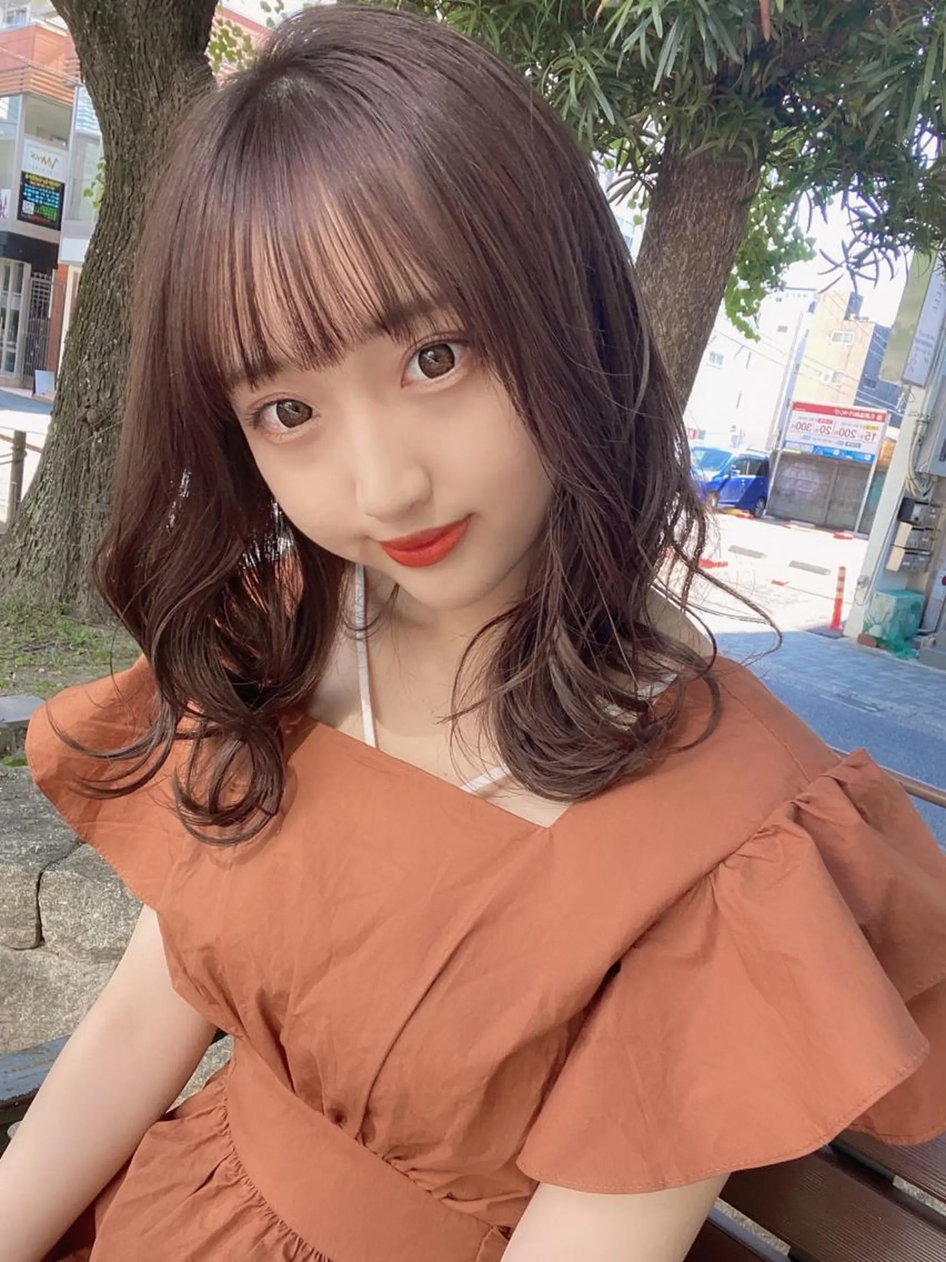 セミロング カラー ブリーチ SAYAKA🩶 レイヤー韓国ヘア新宿のヘアスタイル