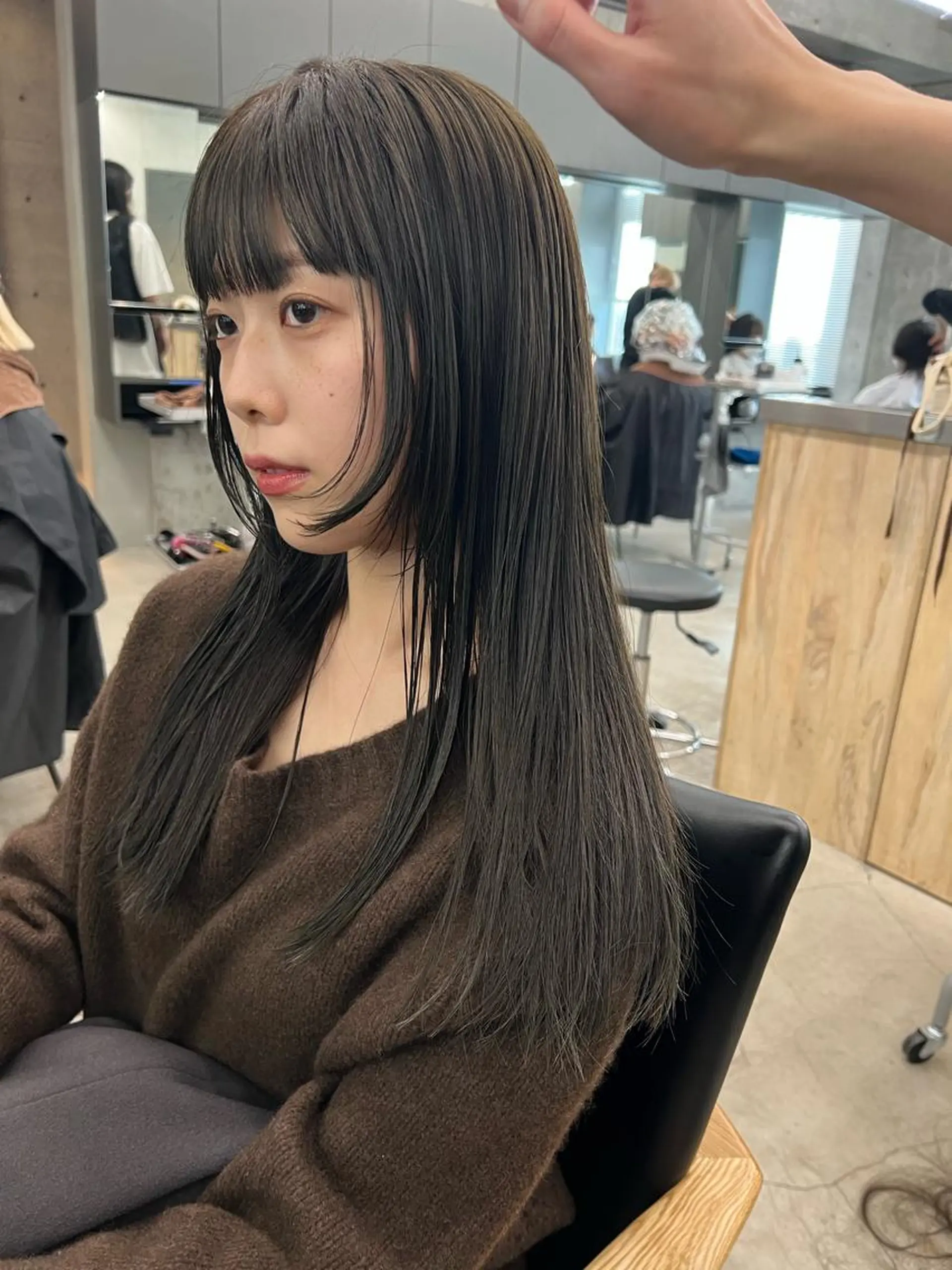 セミロング カラー 顔周りカット カット ヘアカラー sakoda shunkiのヘアスタイル