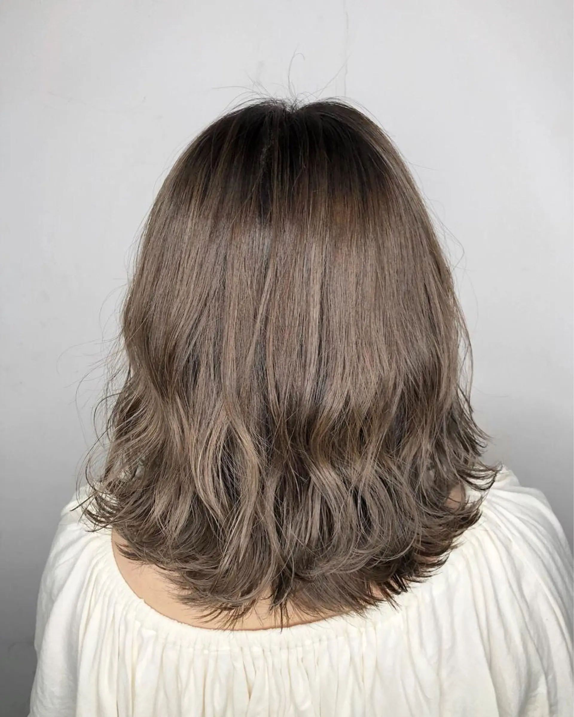 セミロング カラー 山中 大輝のヘアスタイル