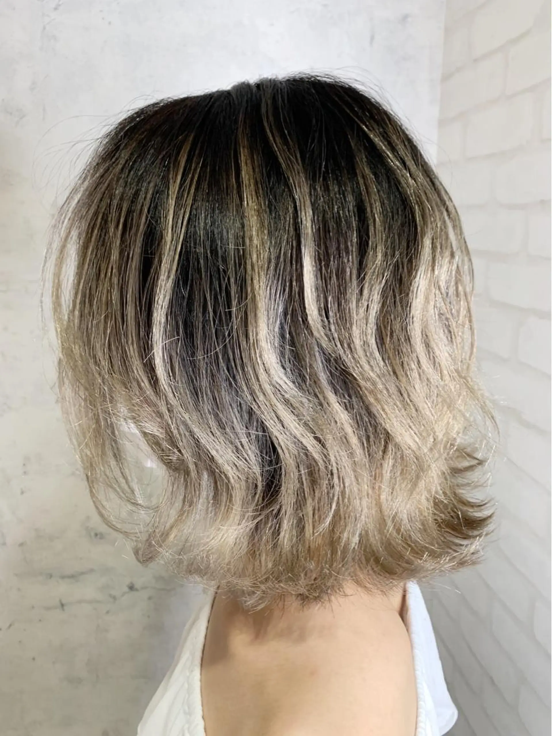 ミディアム カラー バレイヤージュ レイヤーカット バレイヤージュ KAZUMAのヘアスタイル