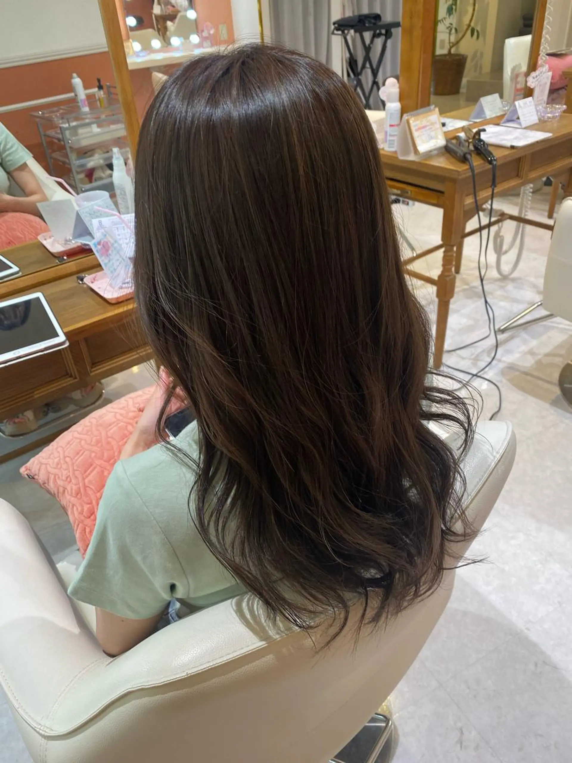 ロング カラー ヘアカラー 梛木 唯のヘアスタイル