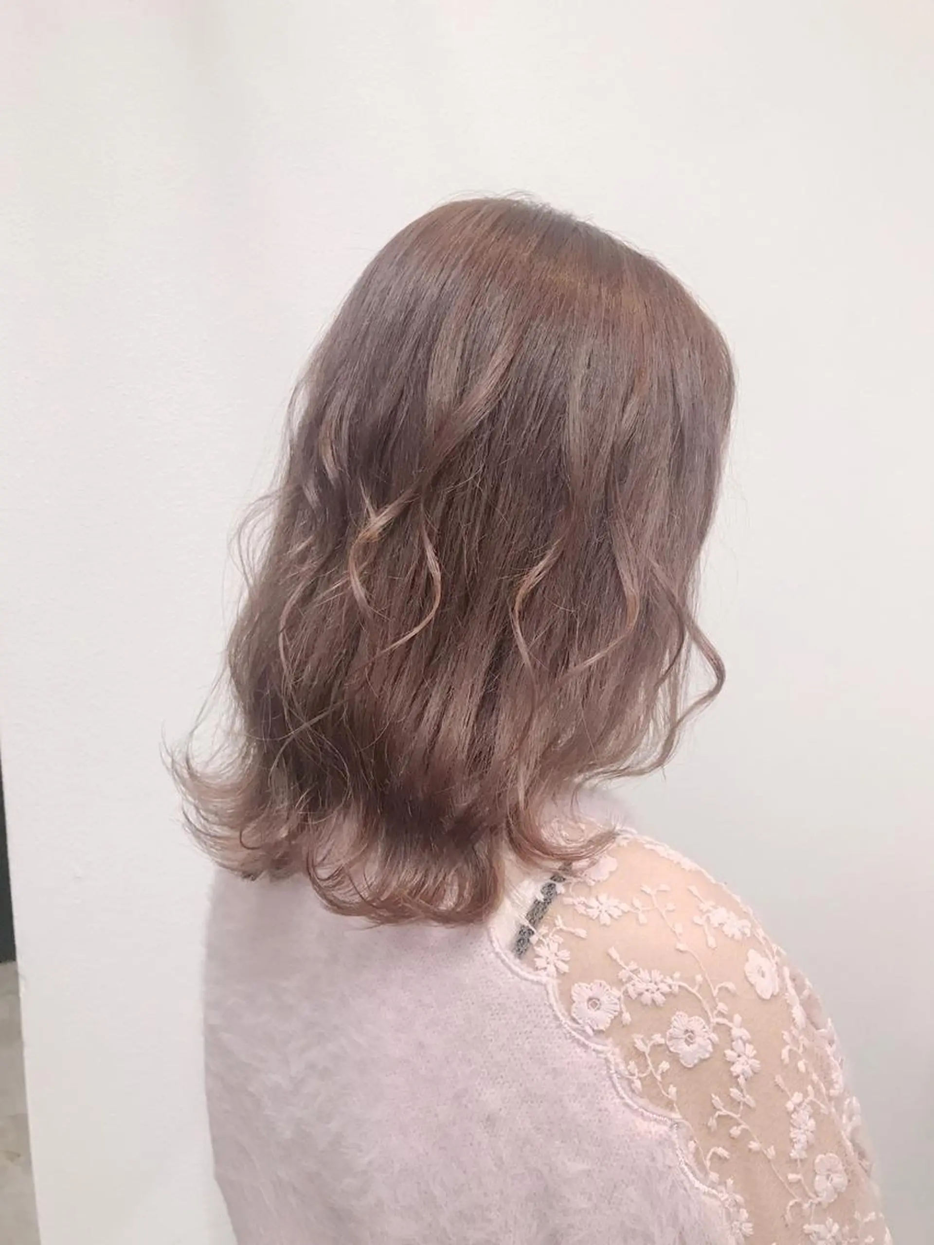 ミディアム カラー ヘアアレンジ ピンクカラー ヘアカラー トリートメント GiseL天神カラー 髪質改善/ブリーチのヘアスタイル