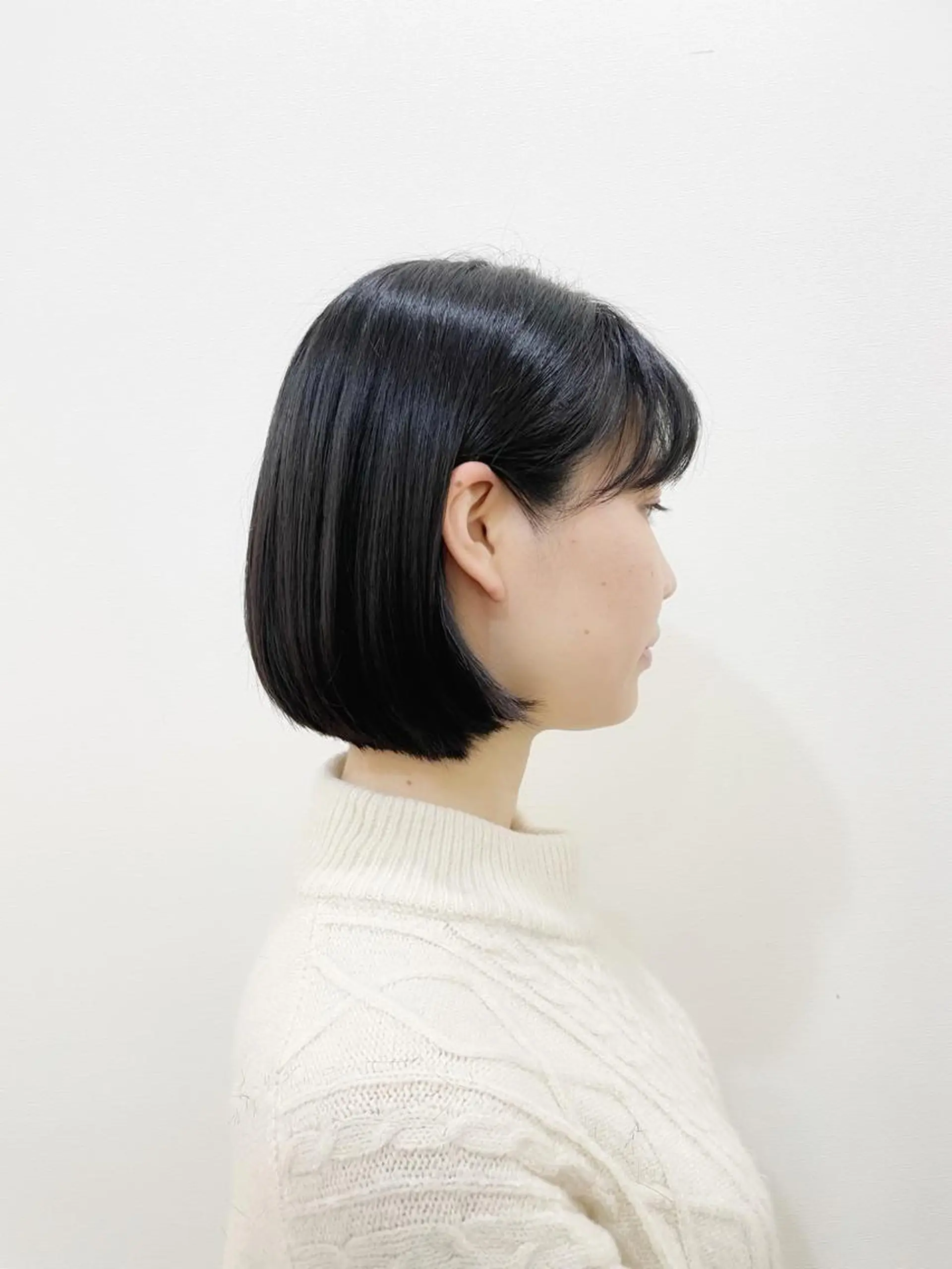 ショート カラー ショートレイヤー 丸みショート グラデーションカラー くびれヘア くせ毛 カット newline銀座所属・銀座ショート/ 大人ショート/金子涼のヘアスタイル