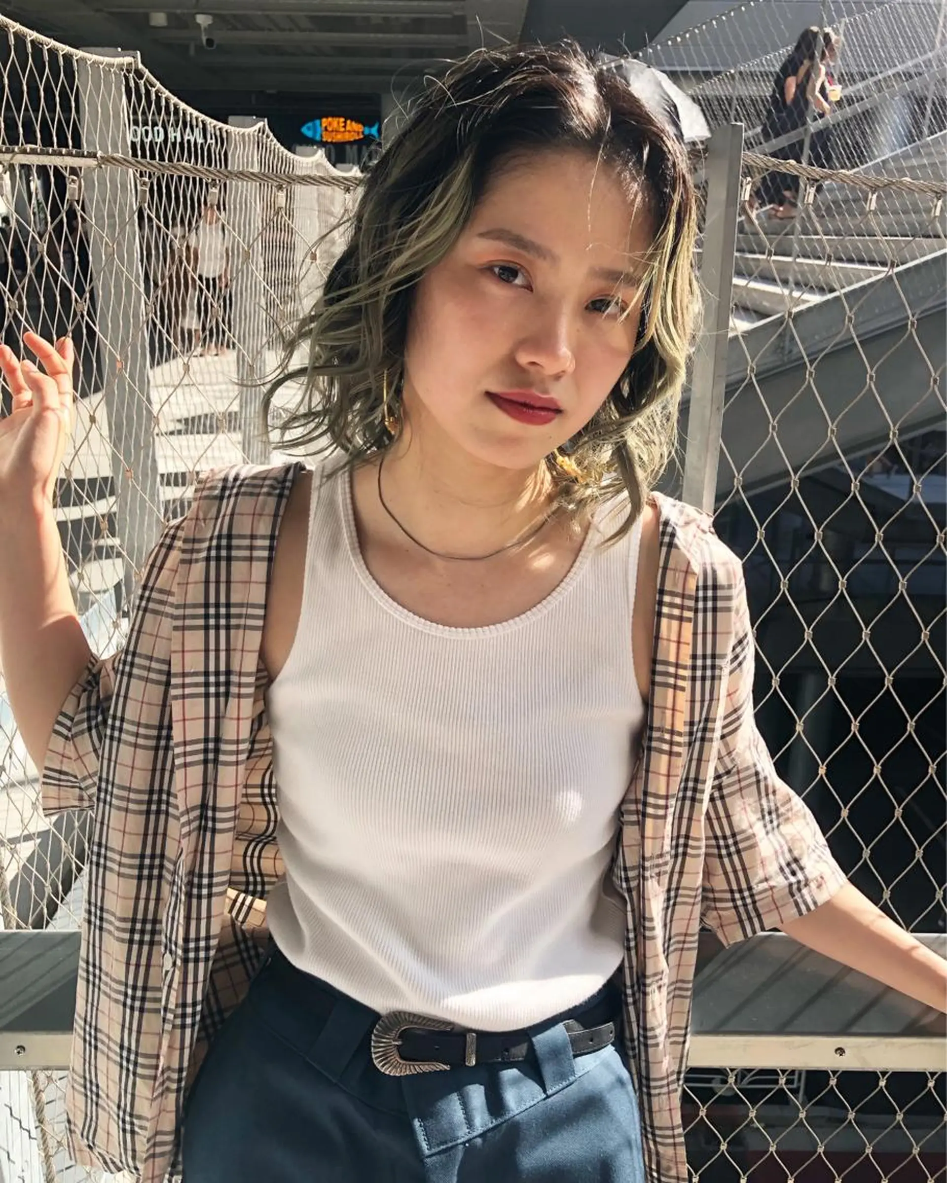 ミディアム カラー 菊地 柚乃のヘアスタイル