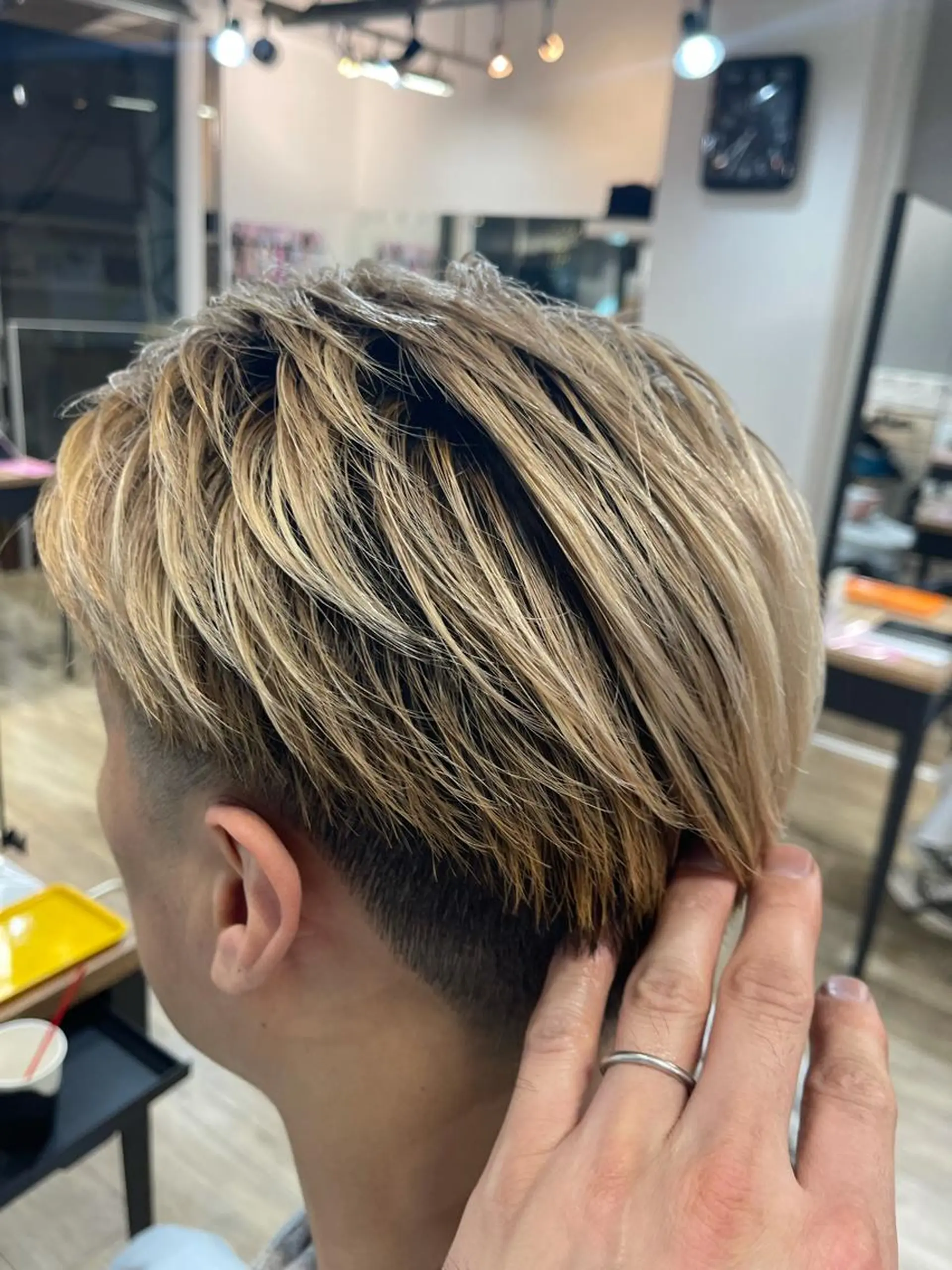 カラー 四ッ井 翔のヘアスタイル