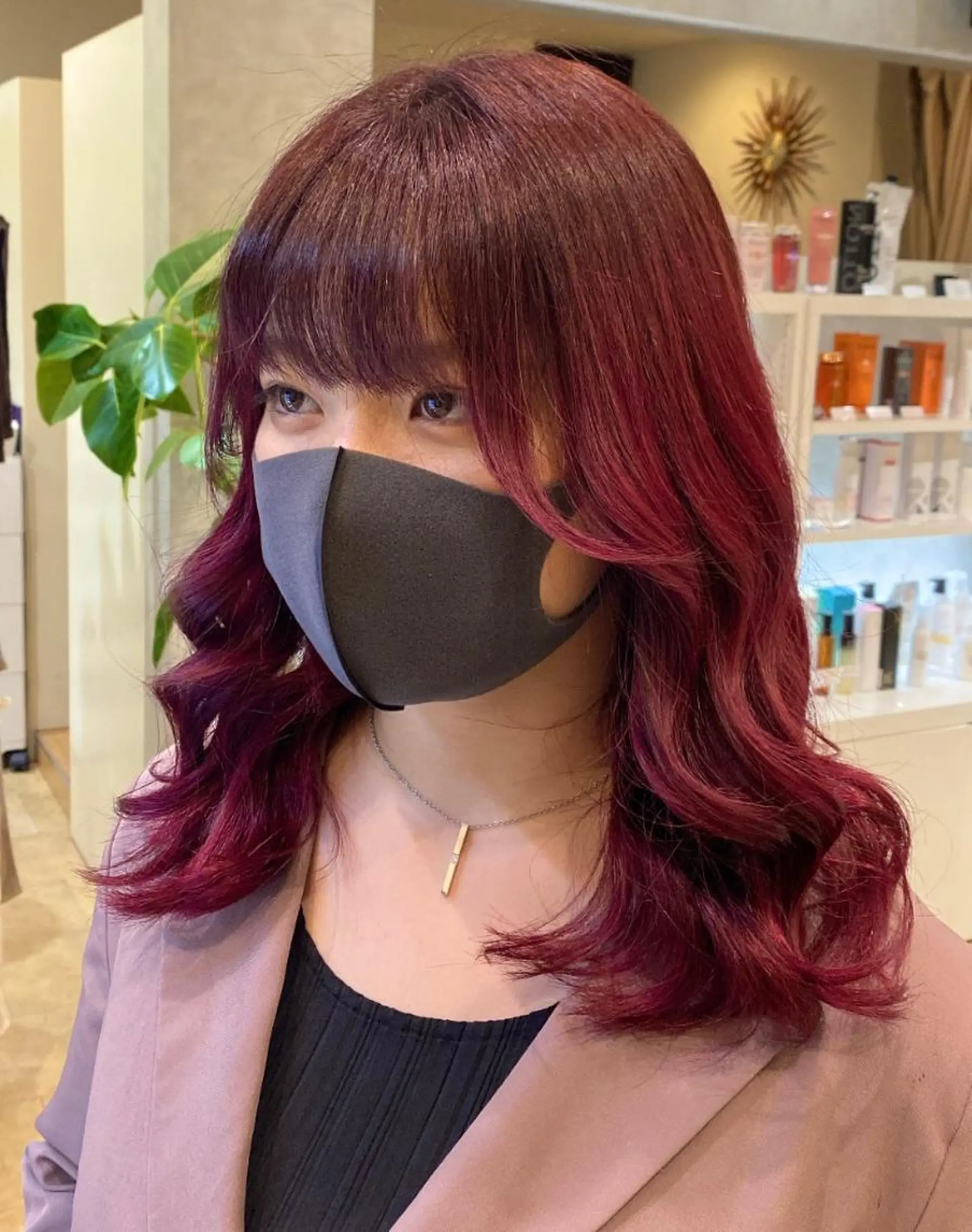 セミロング ヘアカラー 淺谷 美紀のヘアスタイル