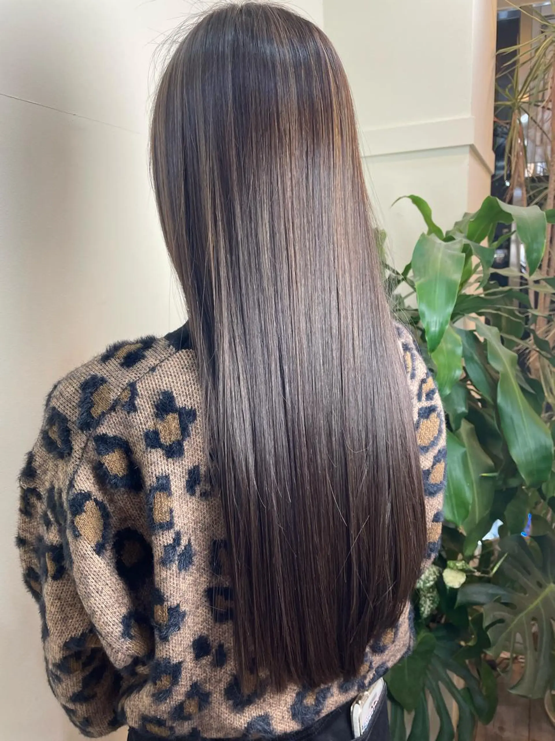 カラー バレイヤージュ ブリーチ ケアブリーチ ダブルカラー イヤリングカラー 戸川 紗良のヘアスタイル