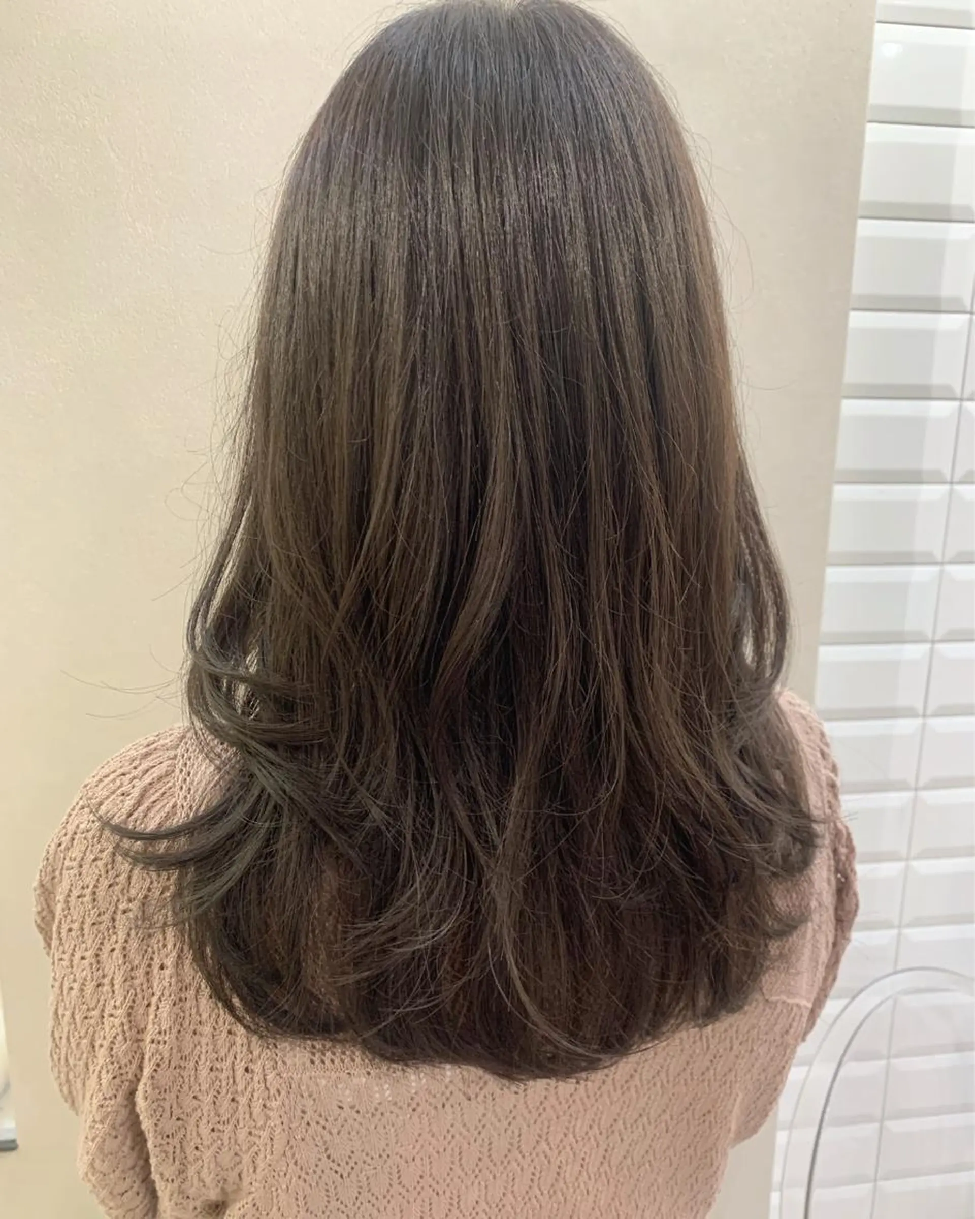 ロング カラー ブリーチ 透明感カラー グレージュ ラベンダーカラー ラベンダーグレージュ カット ヘアカラー トリートメント hub hair レイヤー/透明感のヘアスタイル