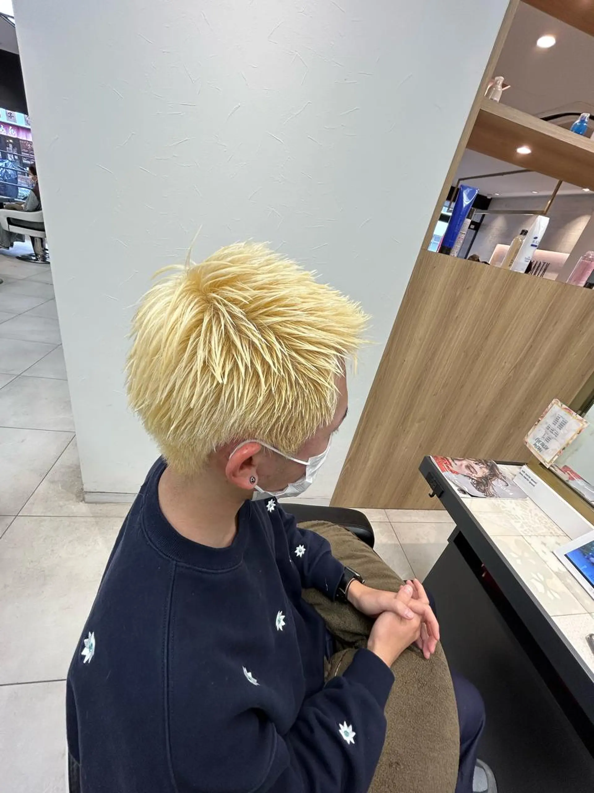 カラー メンズ メンズブリーチ フェードカット メンズパーマ 学生（メンズ向け） スキンフェード ヘアカラー L PLACE所属・L PLACE 丸山一希のヘアスタイル