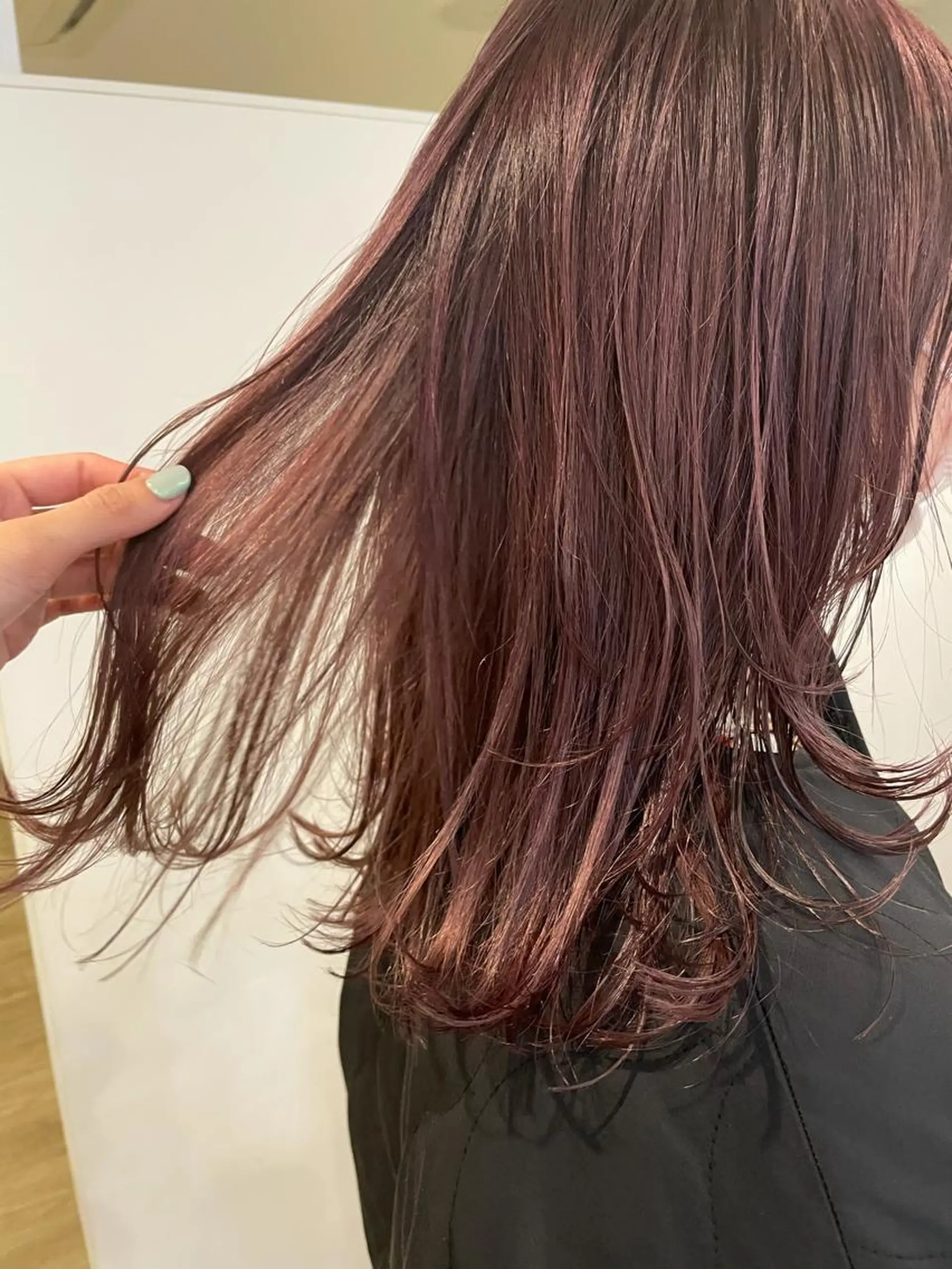 セミロング 大迫 江梨のヘアスタイル