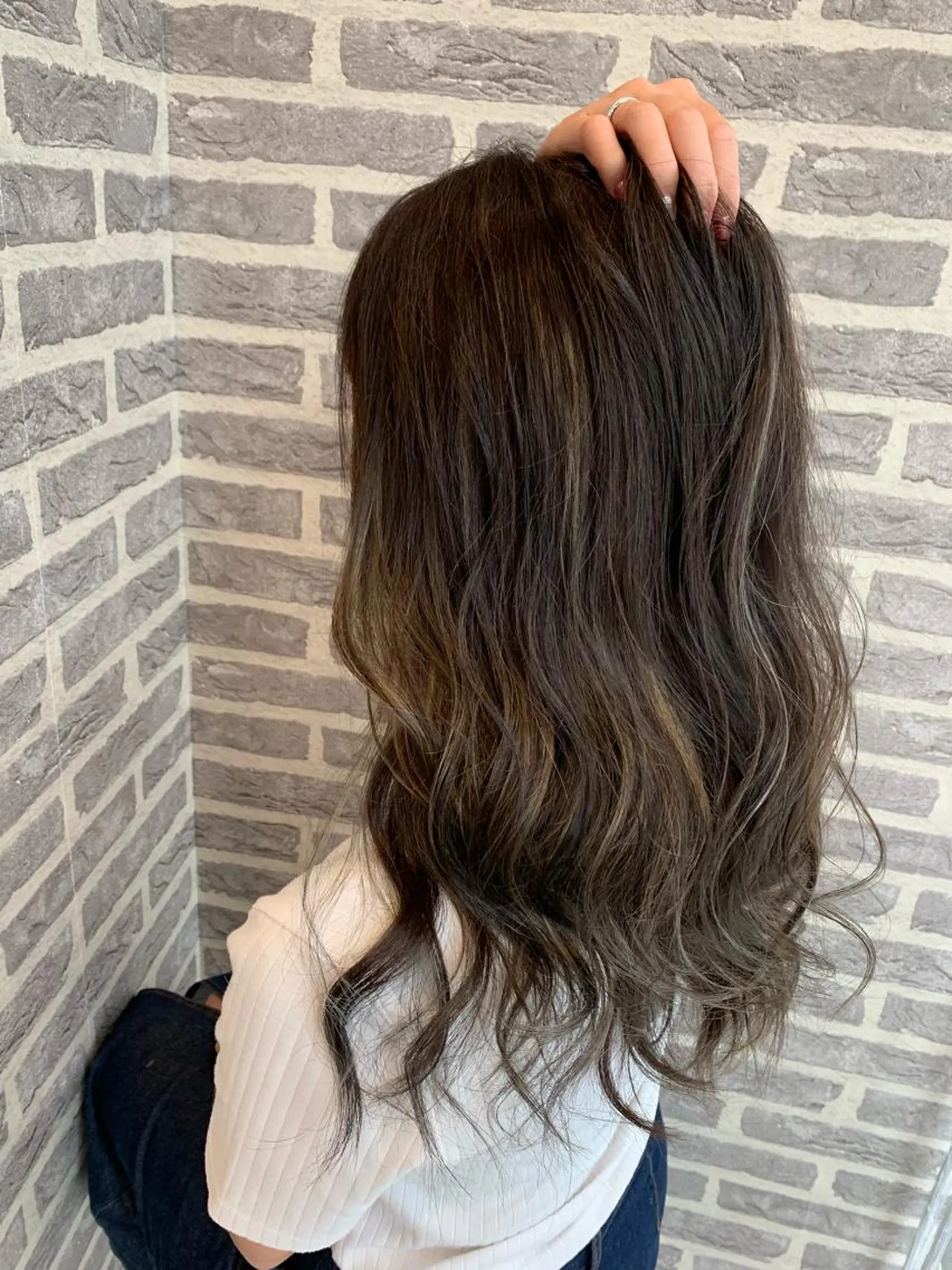 ロング カラー ヘアアレンジ ハイライトカラー ハイライト ヘアカラー Earth岩槻店 YAGIのヘアスタイル