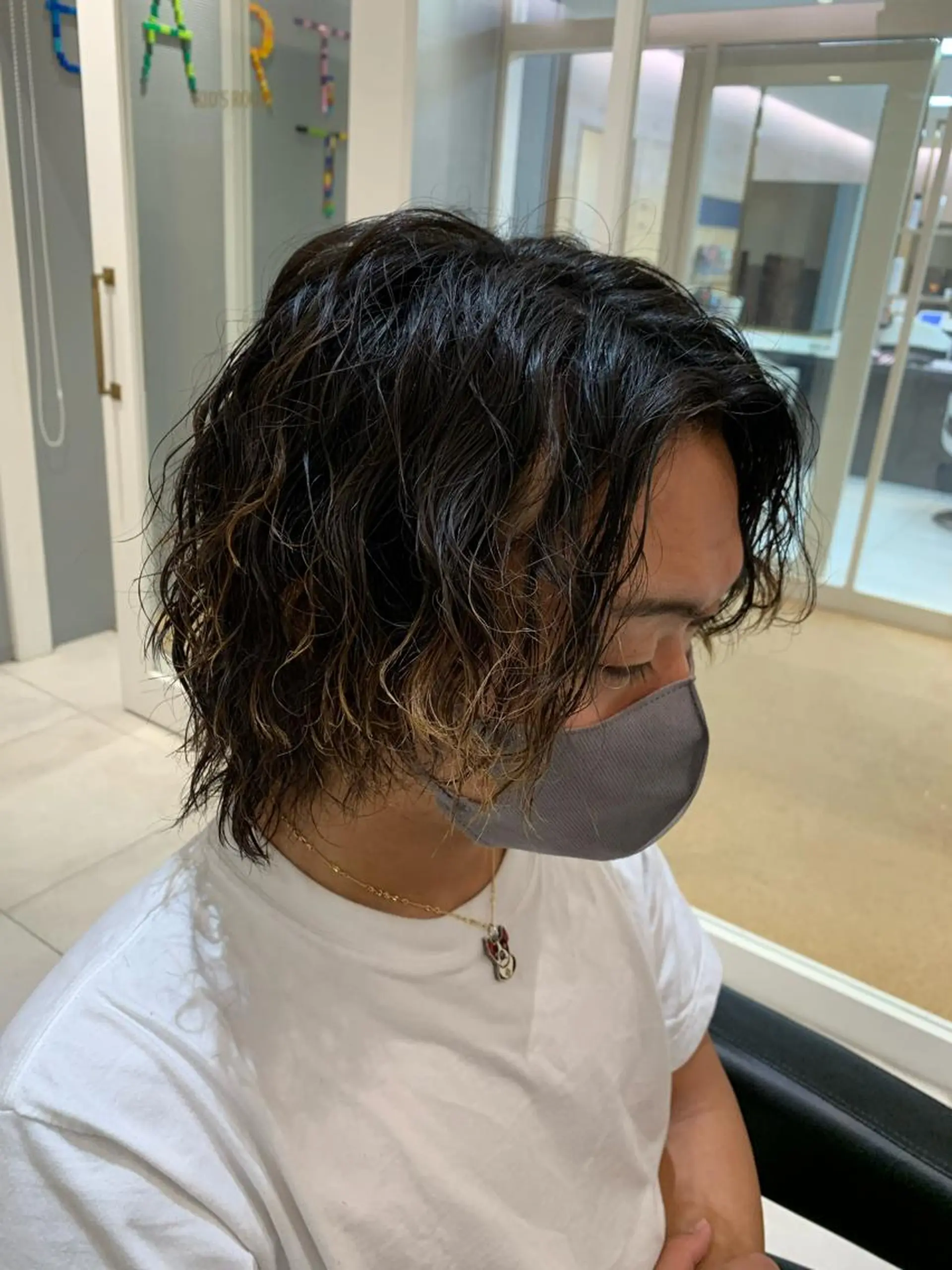 パーマ メンズ メンズブリーチ フェードカット メンズパーマ 学生（メンズ向け） スキンフェード L PLACE所属・L PLACE 丸山一希のヘアスタイル