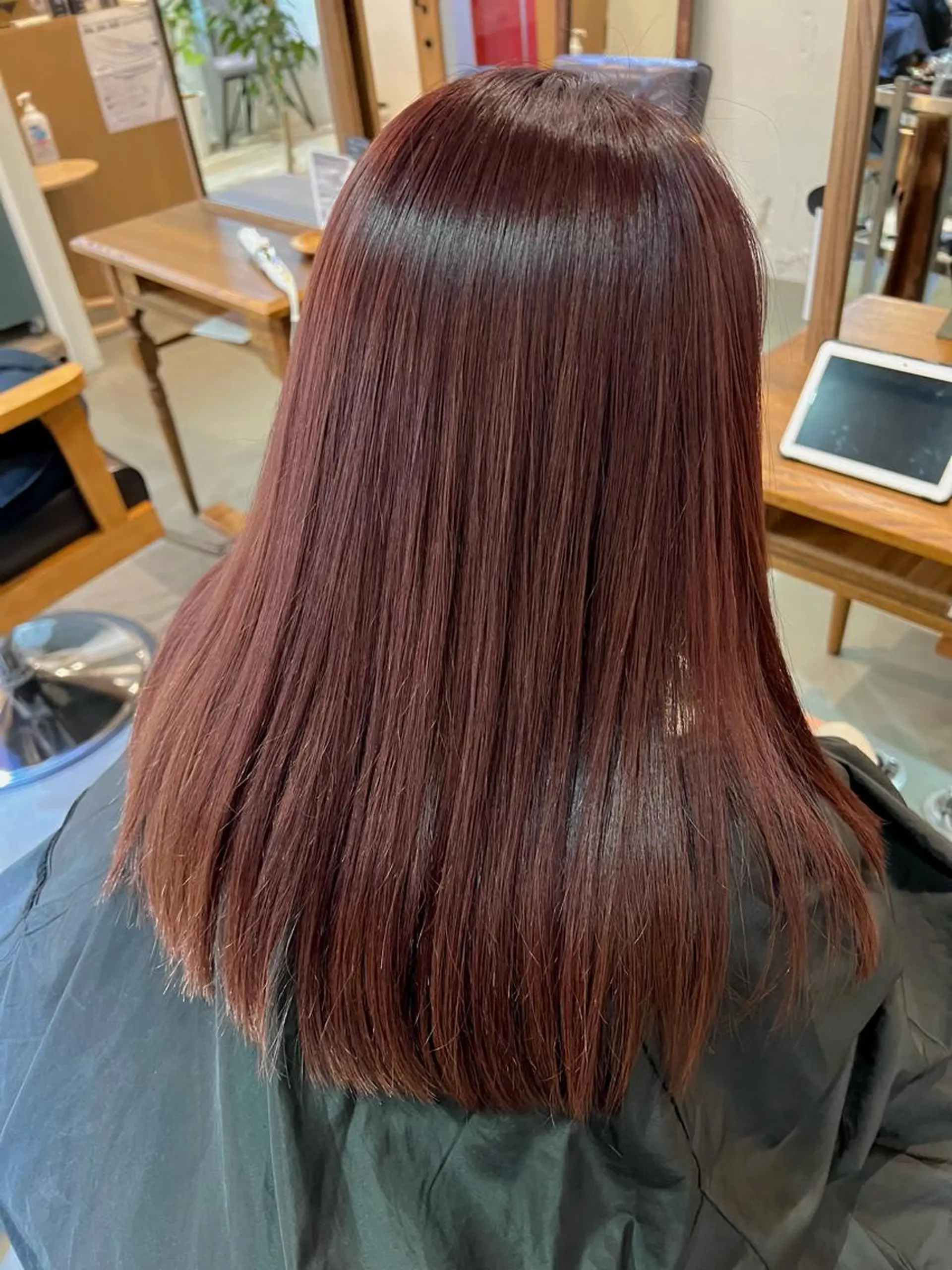 ロング カラー 中井 一葉のヘアスタイル
