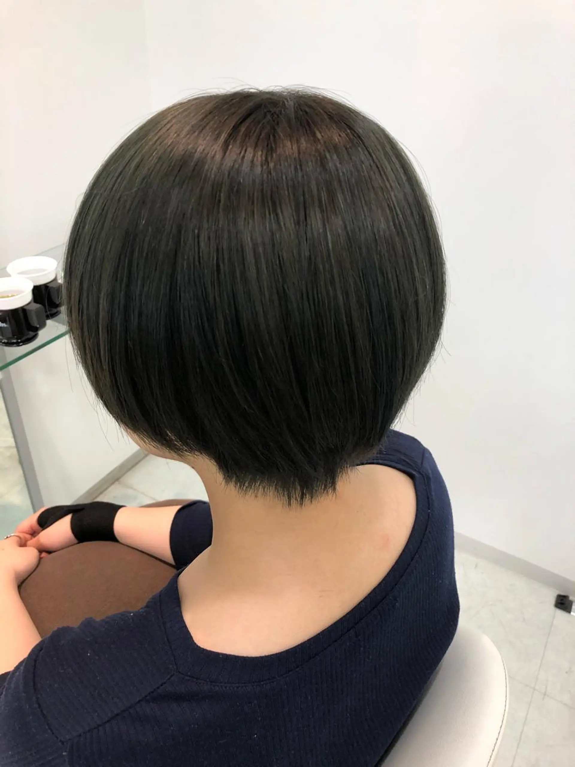 ミディアム カラー グレージュ オリーブグレージュ オリーブグレー 岩崎 裕司のヘアスタイル
