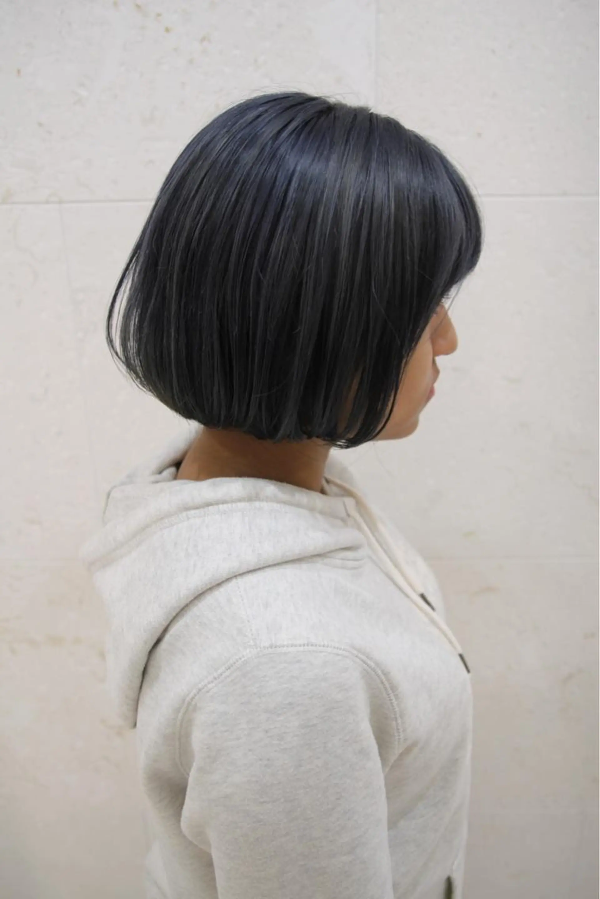 ショート カラー アッシュ ブリーチ ネイビーカラー 斉藤 貴也のヘアスタイル