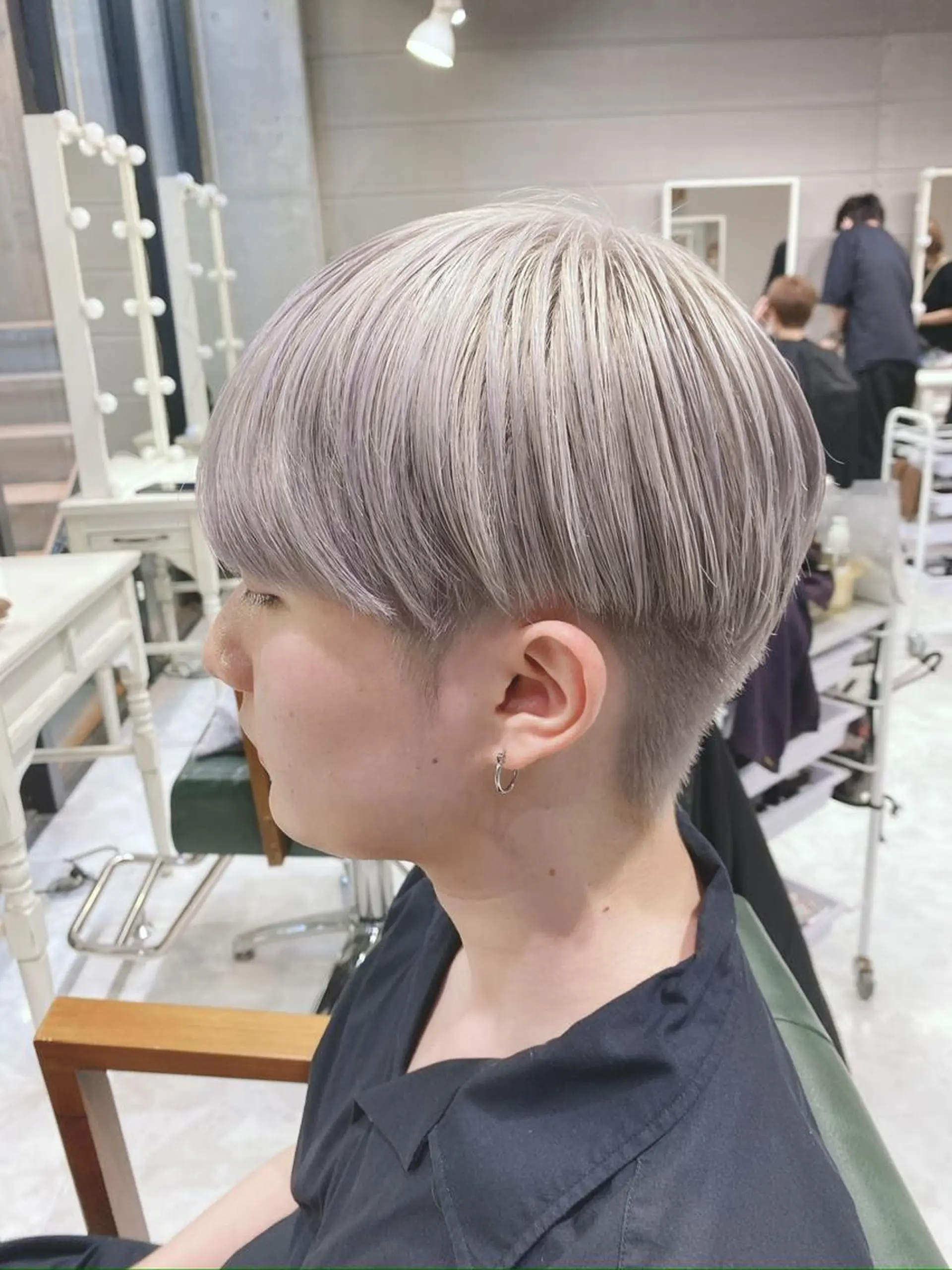 ショート ヘアアレンジ カラー メンズ メンズブリーチ メンズ韓国風 韓国マッシュ マッシュ ツーブロック 𝐑𝐈𝐍𝐊𝐀 🐷🖤のヘアスタイル