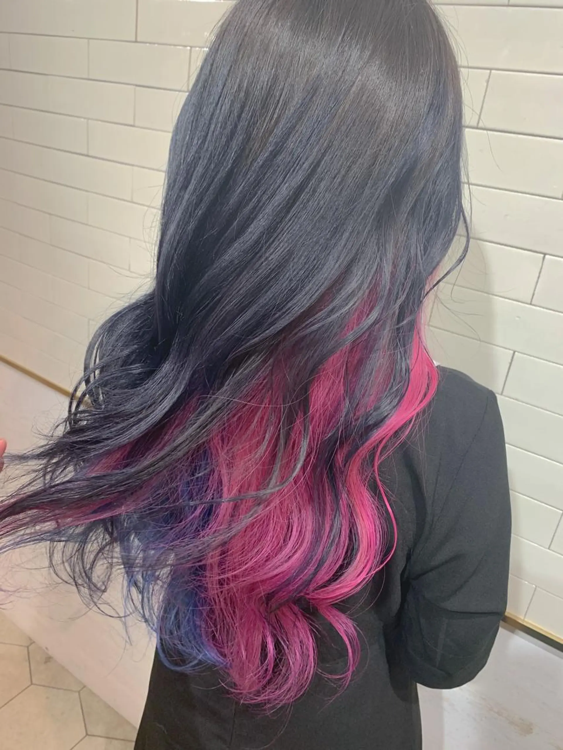 ロング カラー ヘアアレンジ ブリーチ ブルーカラー ケアブリーチ ピンクカラー ヘアカラー トリートメント ヘアセット 🦋レイヤーカット ミドリカワ🦋のヘアスタイル