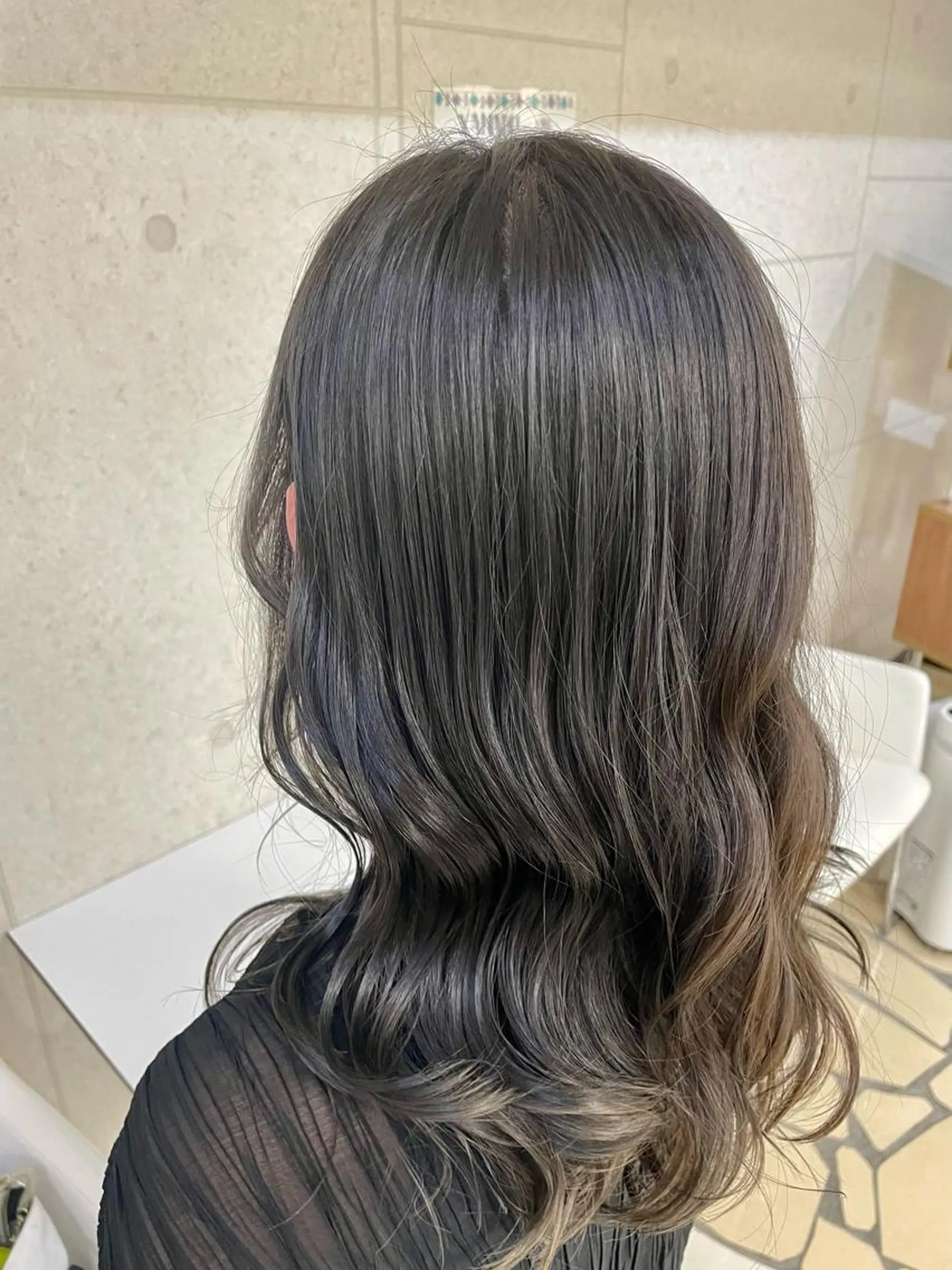 ミディアム カラー 簡単スタイリングヘア 💫ﾖｺﾊｼのヘアスタイル