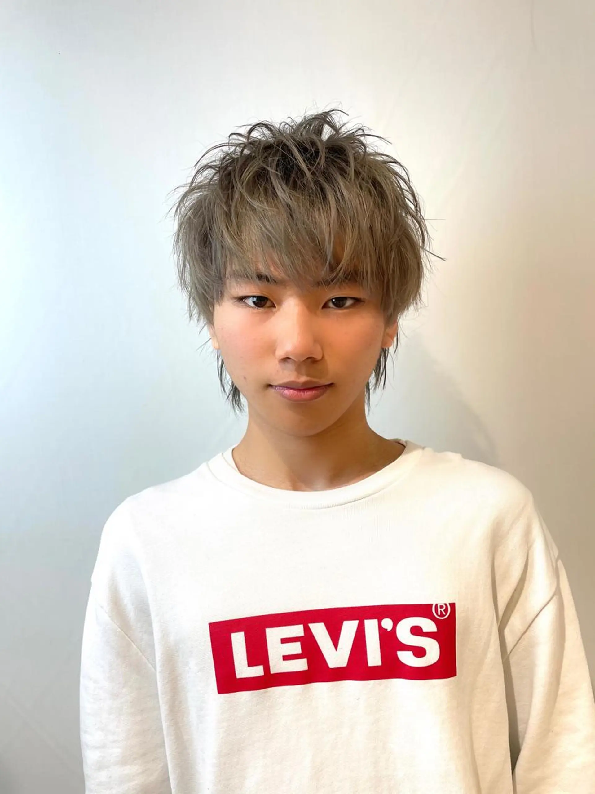 カラー メンズ メンズウルフカット グレージュ ウルフカット カット ヘアカラー トリートメント IwAsh中山所属・✂︎メンズバレイ ヤージュ✂︎露木智也のヘアスタイル