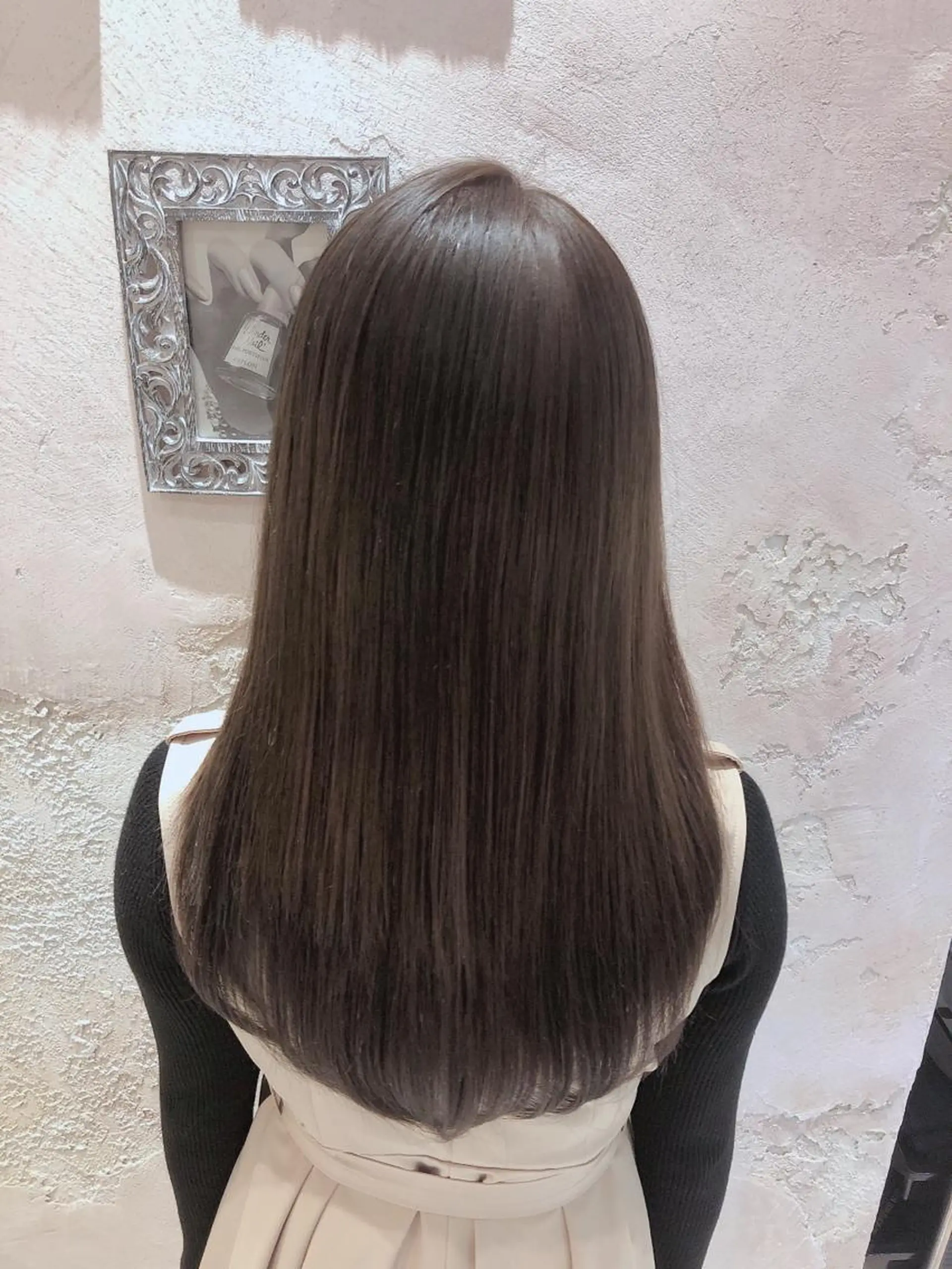 セミロング アッシュ カット ヘアカラー トリートメント 代表山口ひな 髪質改善のプロのヘアスタイル