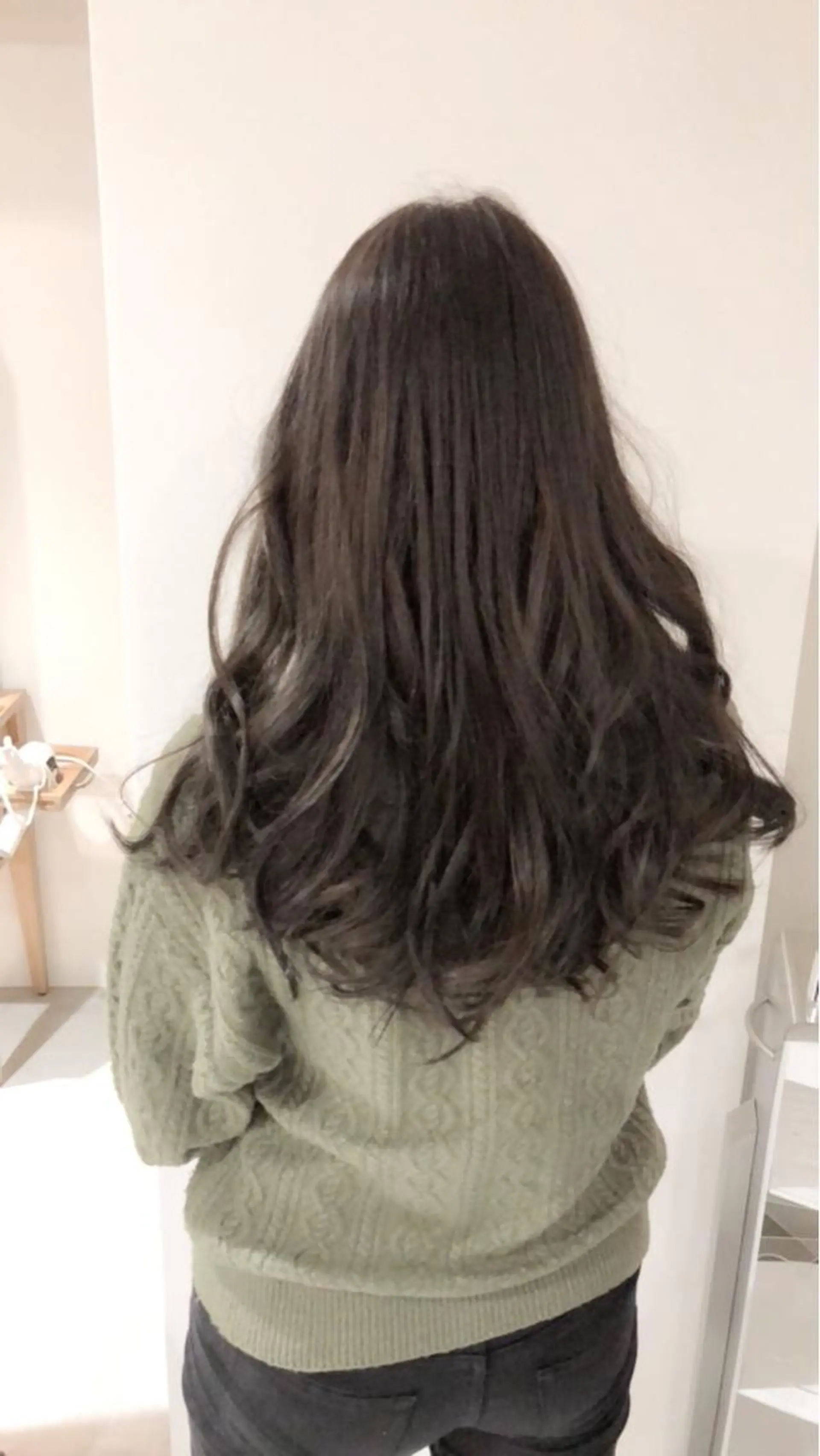 ロング カラー グレージュ エフェクトブリーチ エクステhiroのヘアスタイル