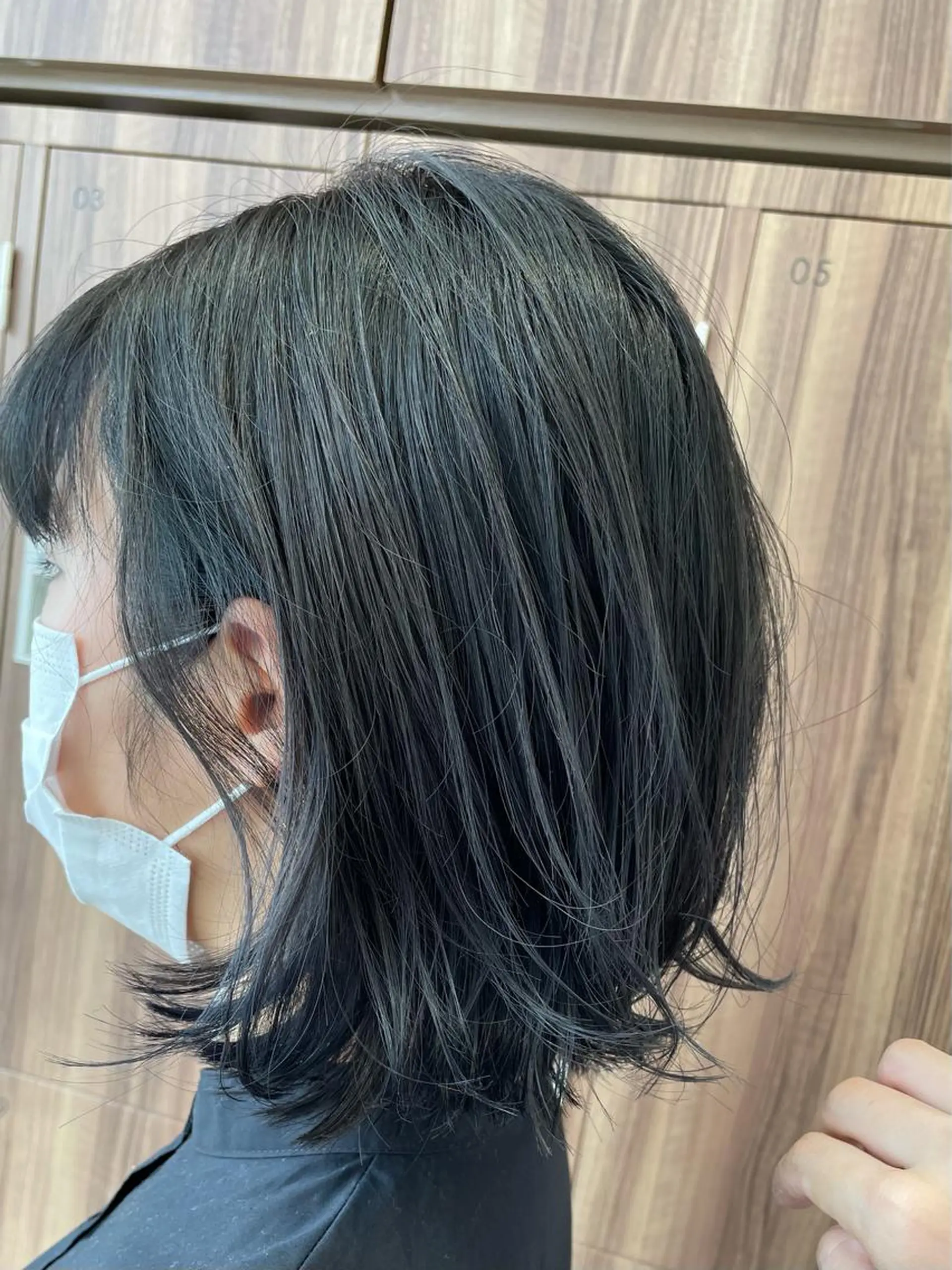 ショート カラー ヘアアレンジ 黒髪 ブルーカラー ブルーブラック 外ハネヘア ナカタケ ユウのヘアスタイル