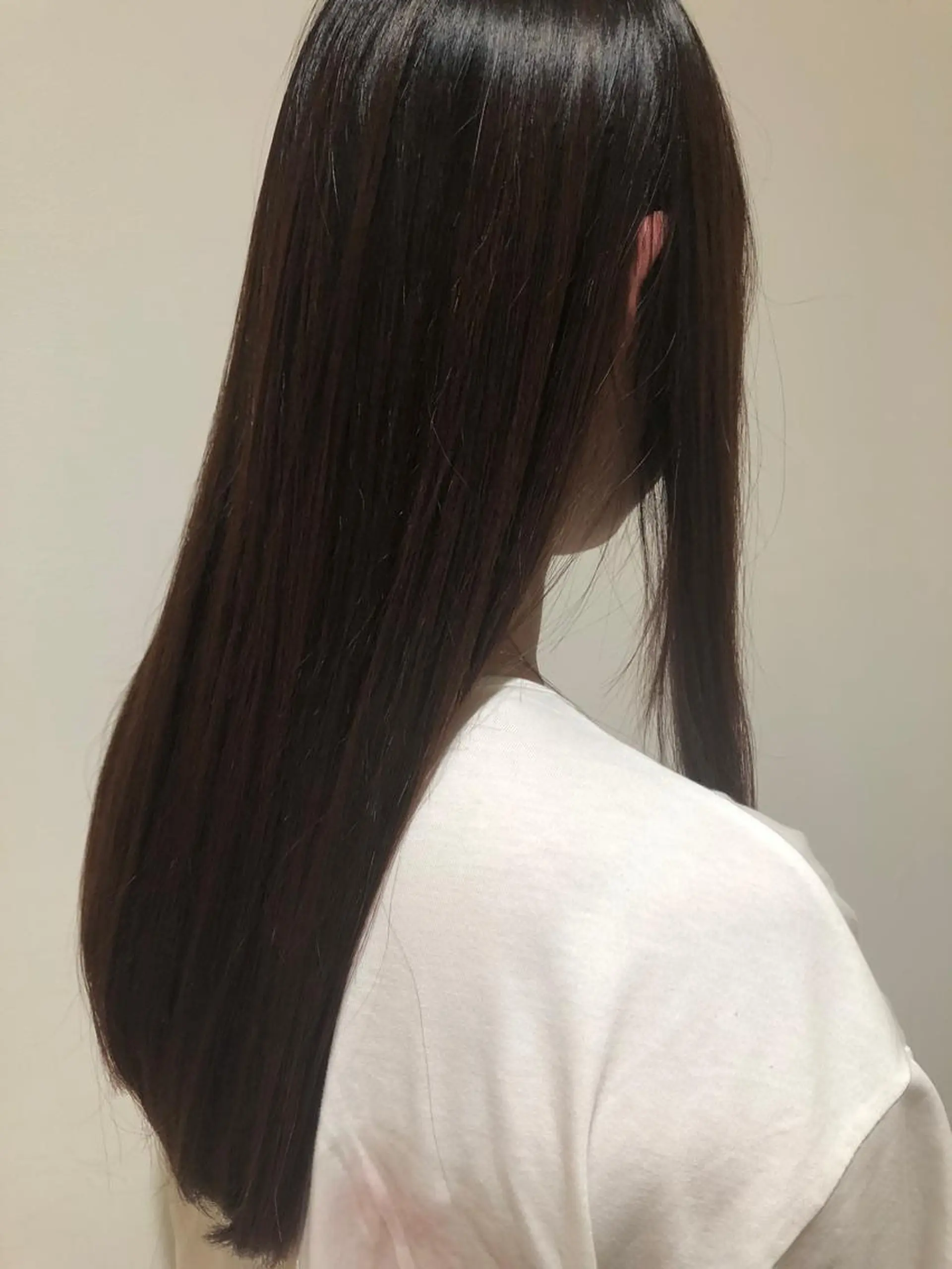 セミロング トリートメント 川越 輝梨奈のヘアスタイル