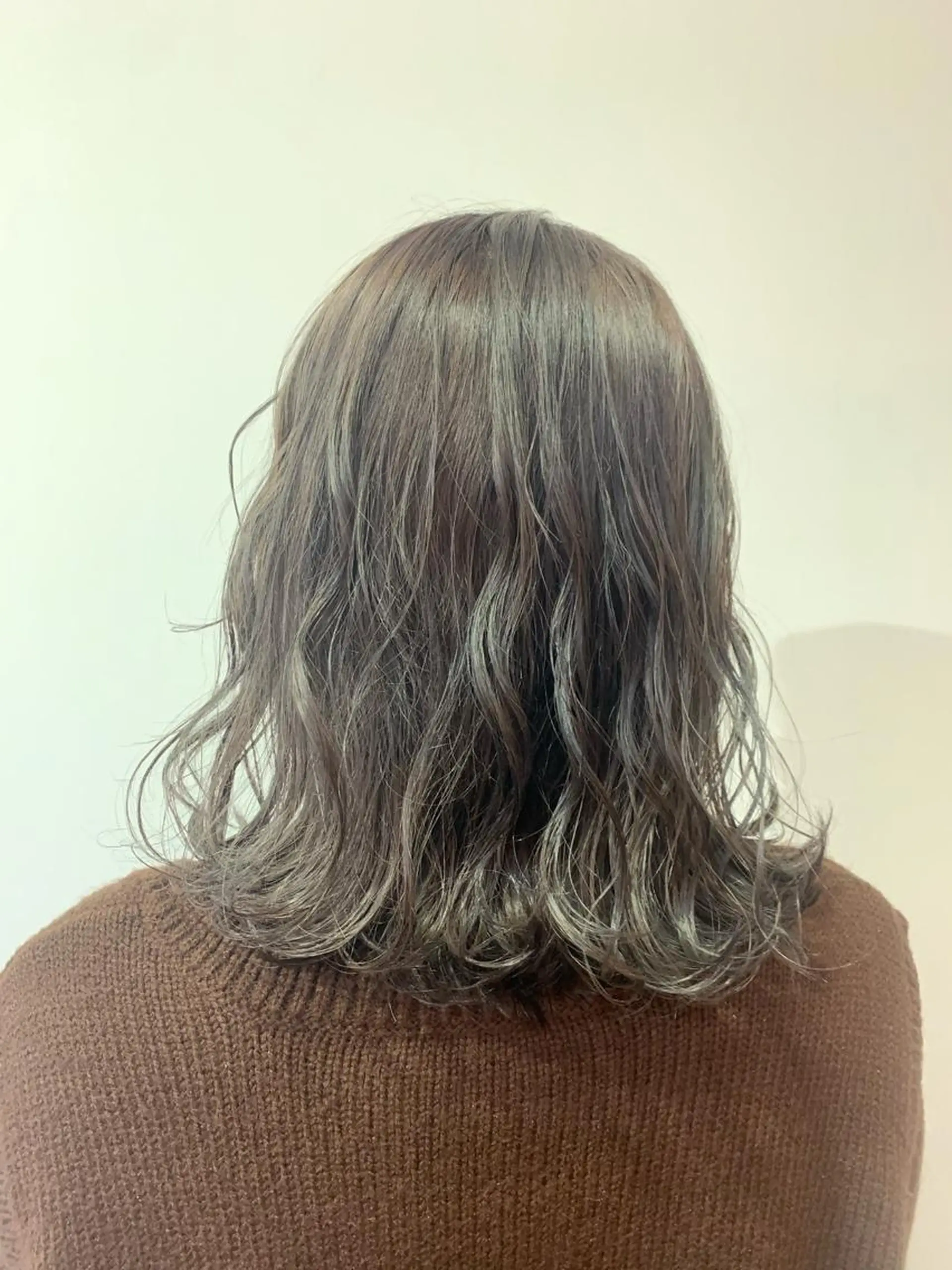 ミディアム ヘアカラー トリートメント ヘッドスパ ヘアセット 山口 竣也のヘアスタイル