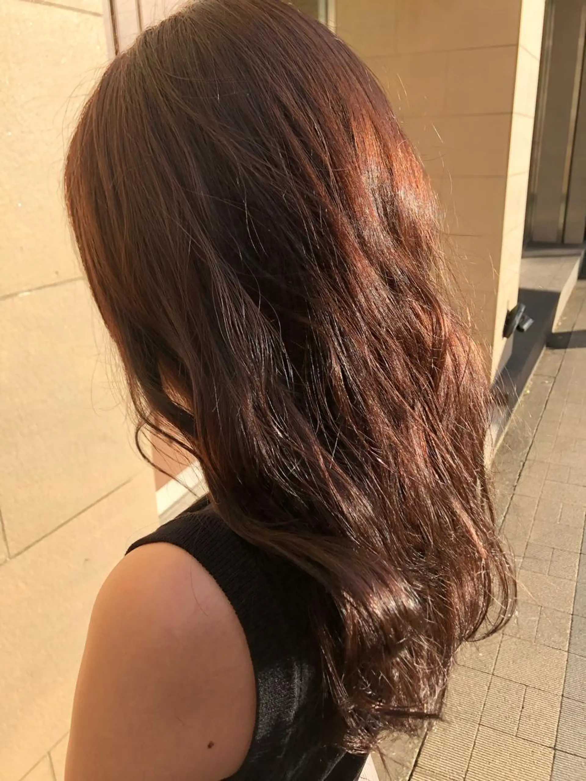 カラー ブラウンカラー マロンブラウン Zina西新 井上貴幸のヘアスタイル