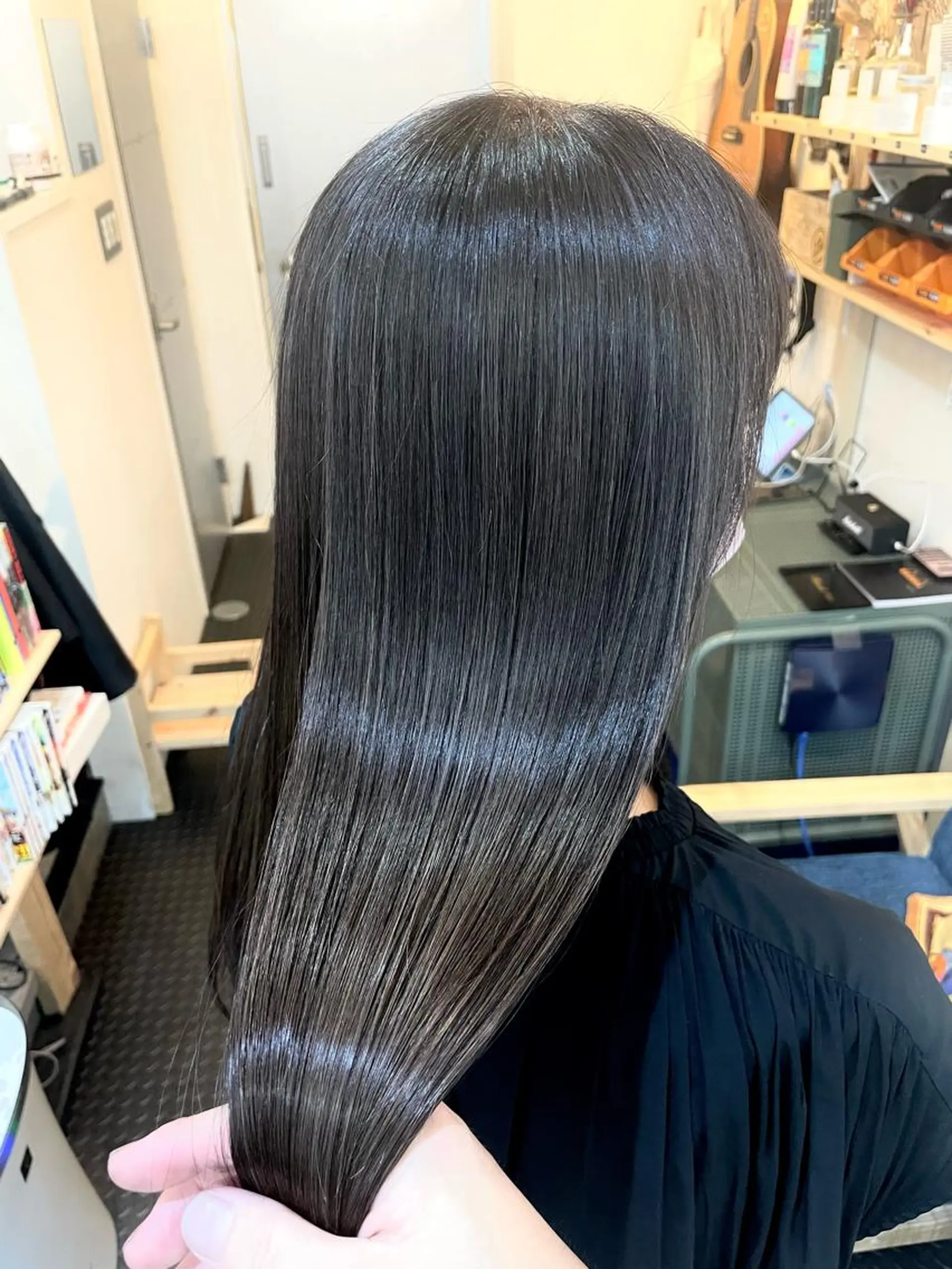 ミディアム カラー 髪質改善 トリートメント トリートメント SUN GLOW  サングロウ所属・ナカノメ トシアキのヘアスタイル