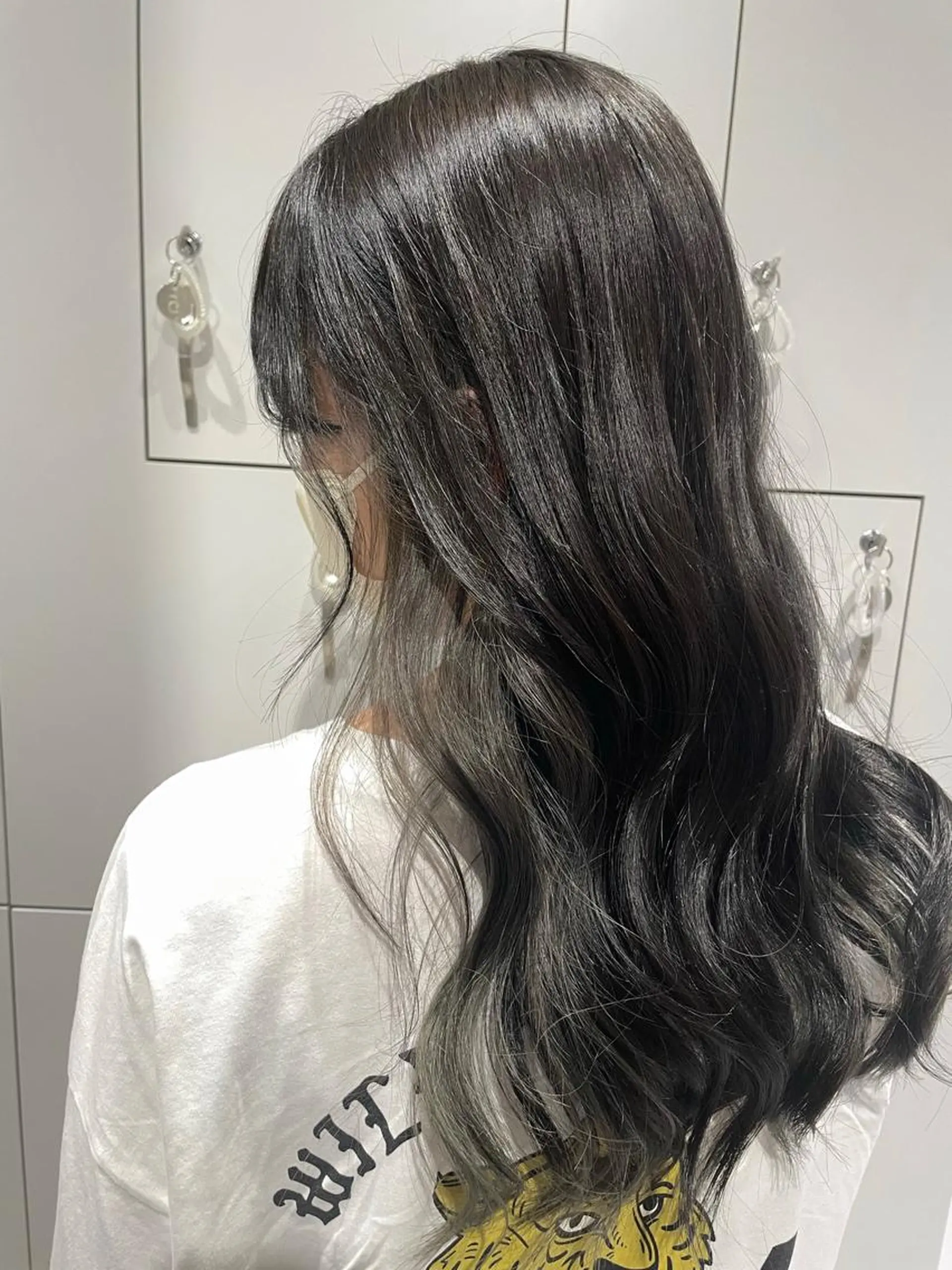 ロング カラー パーマ ヘアアレンジ 耳つぼ屋さん ‎🤍りりのヘアスタイル