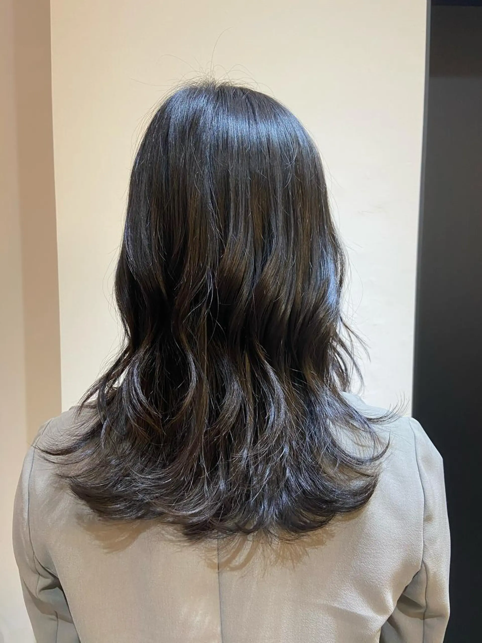 ロング レイヤーカット ハイトーンヘアセット 🦋yuri🦋のヘアスタイル