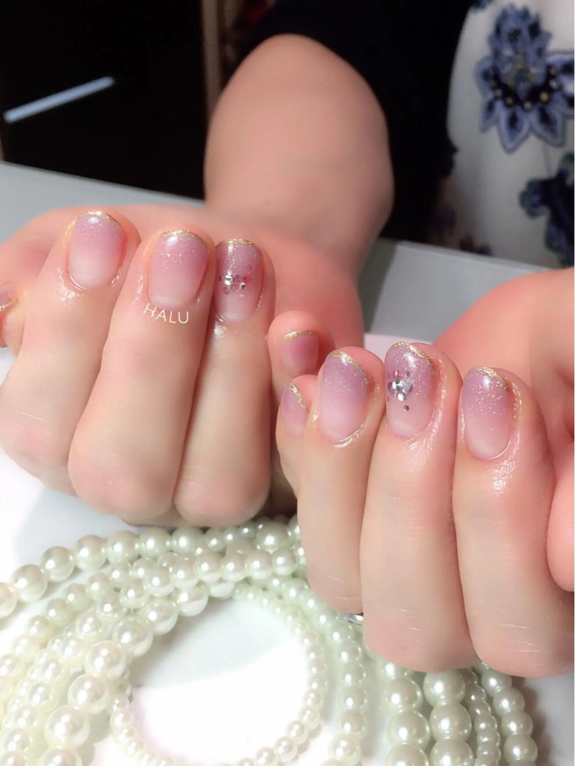 ネイル グラデーション ラメ(グリッター) ラメグラデーション ピンク HALU ハルのネイルデザイン