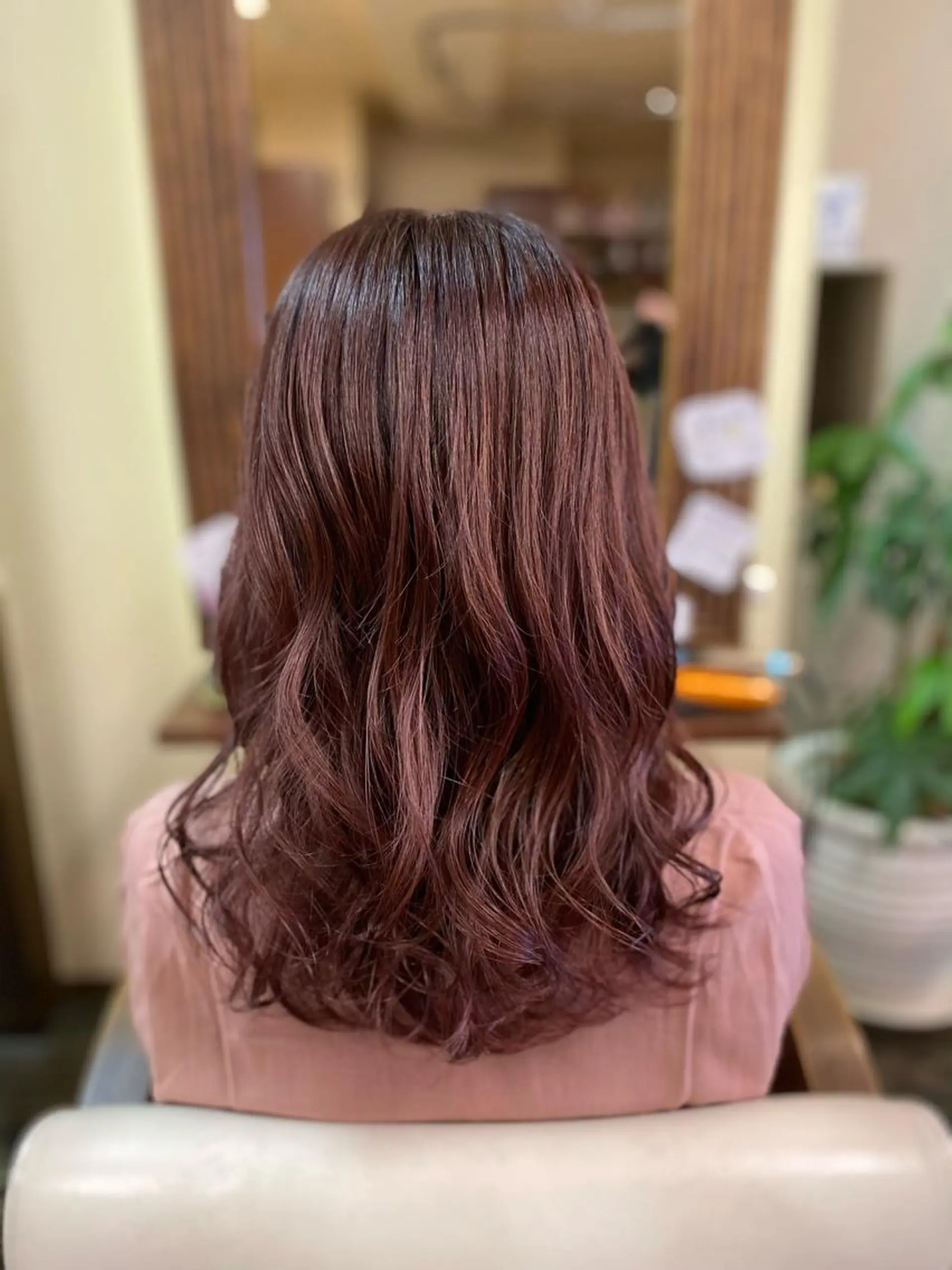 ミディアム カラー ヘアアレンジ カット ヘアカラー トリートメント 加藤 瑠美のヘアスタイル