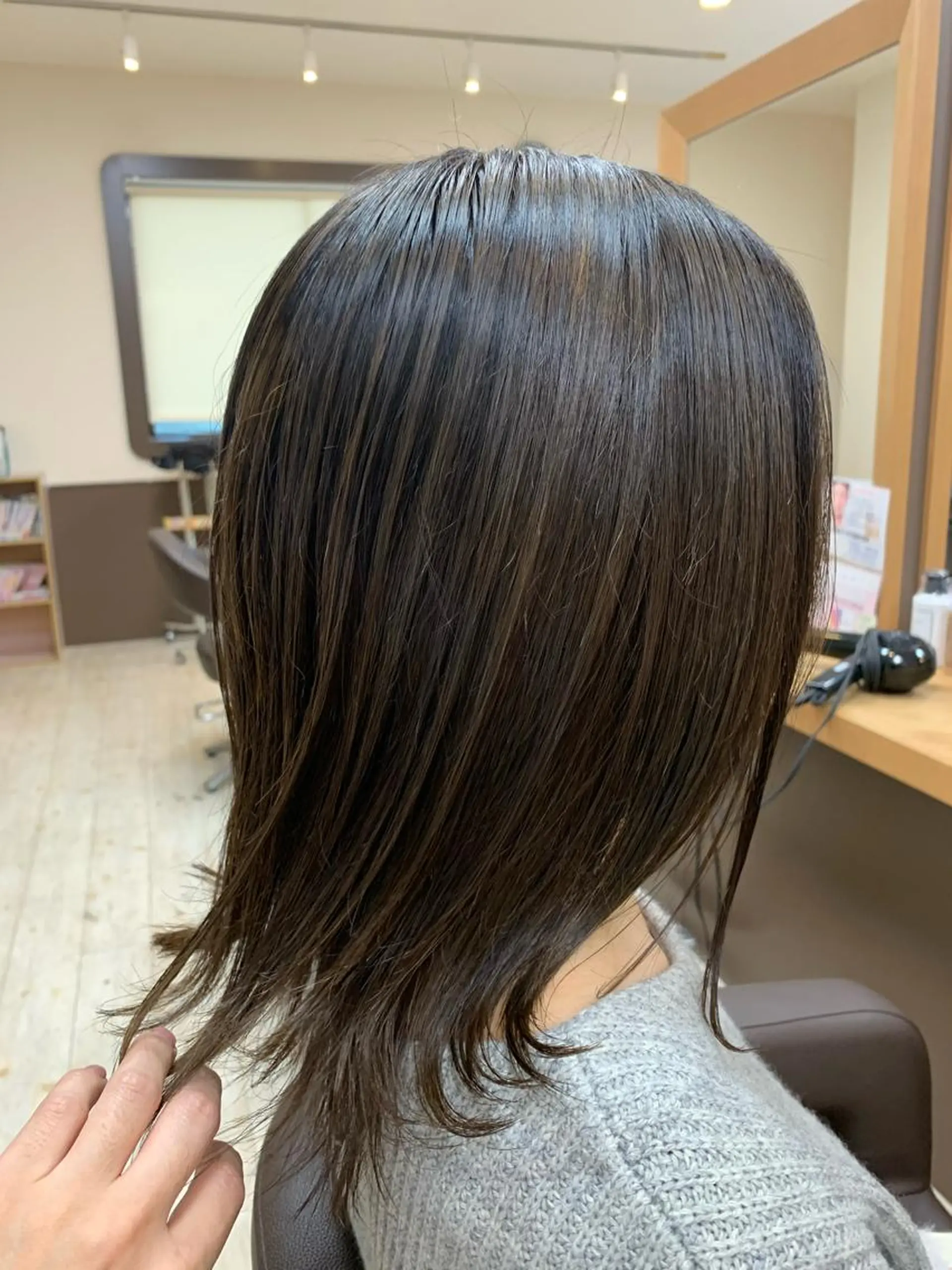 ミディアム カラー カット ヘアカラー トリートメント Lien 深井店のヘアスタイル