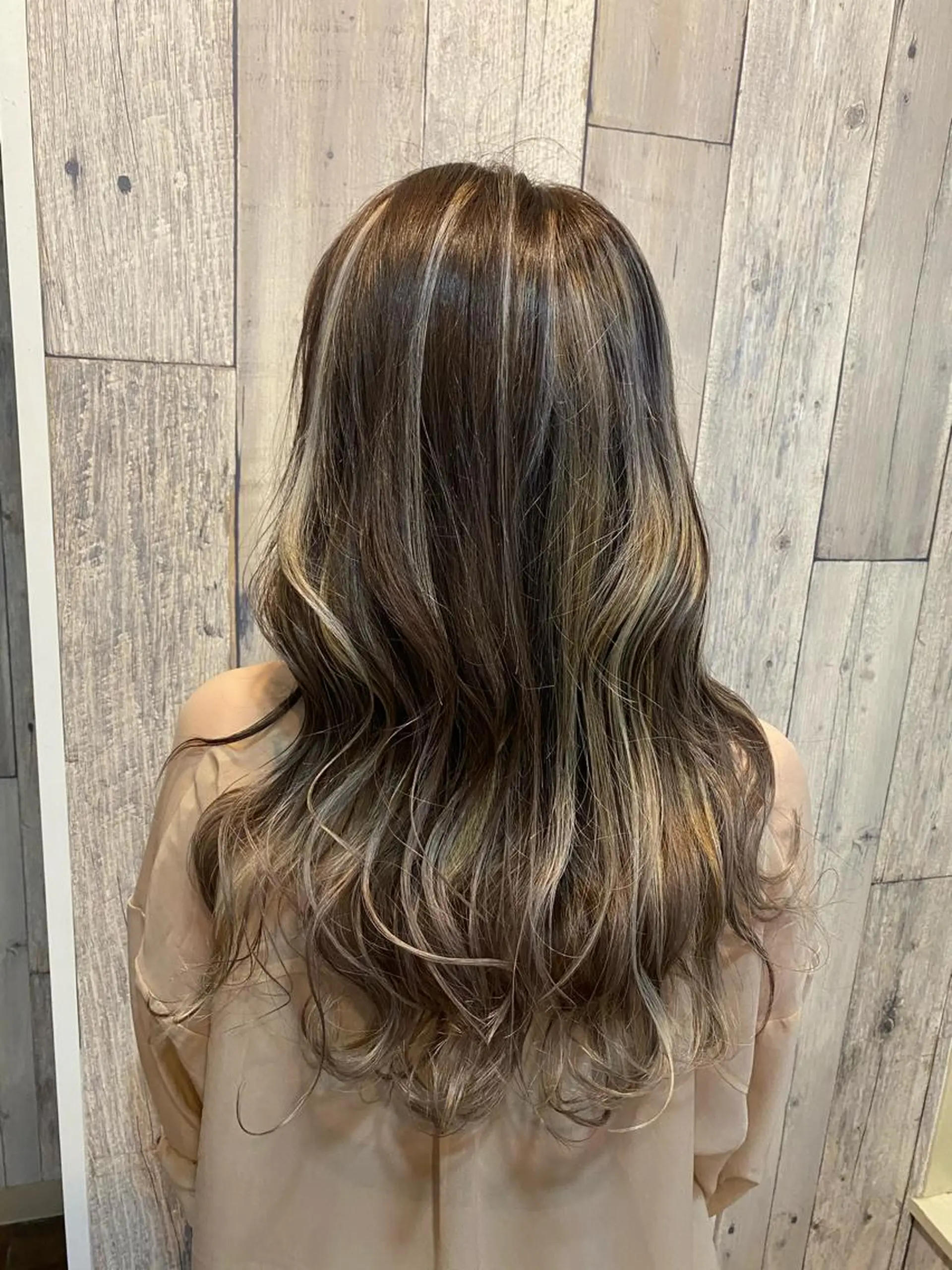 ミディアム カラー ヘアカラー LOHAS 関根真由美のヘアスタイル