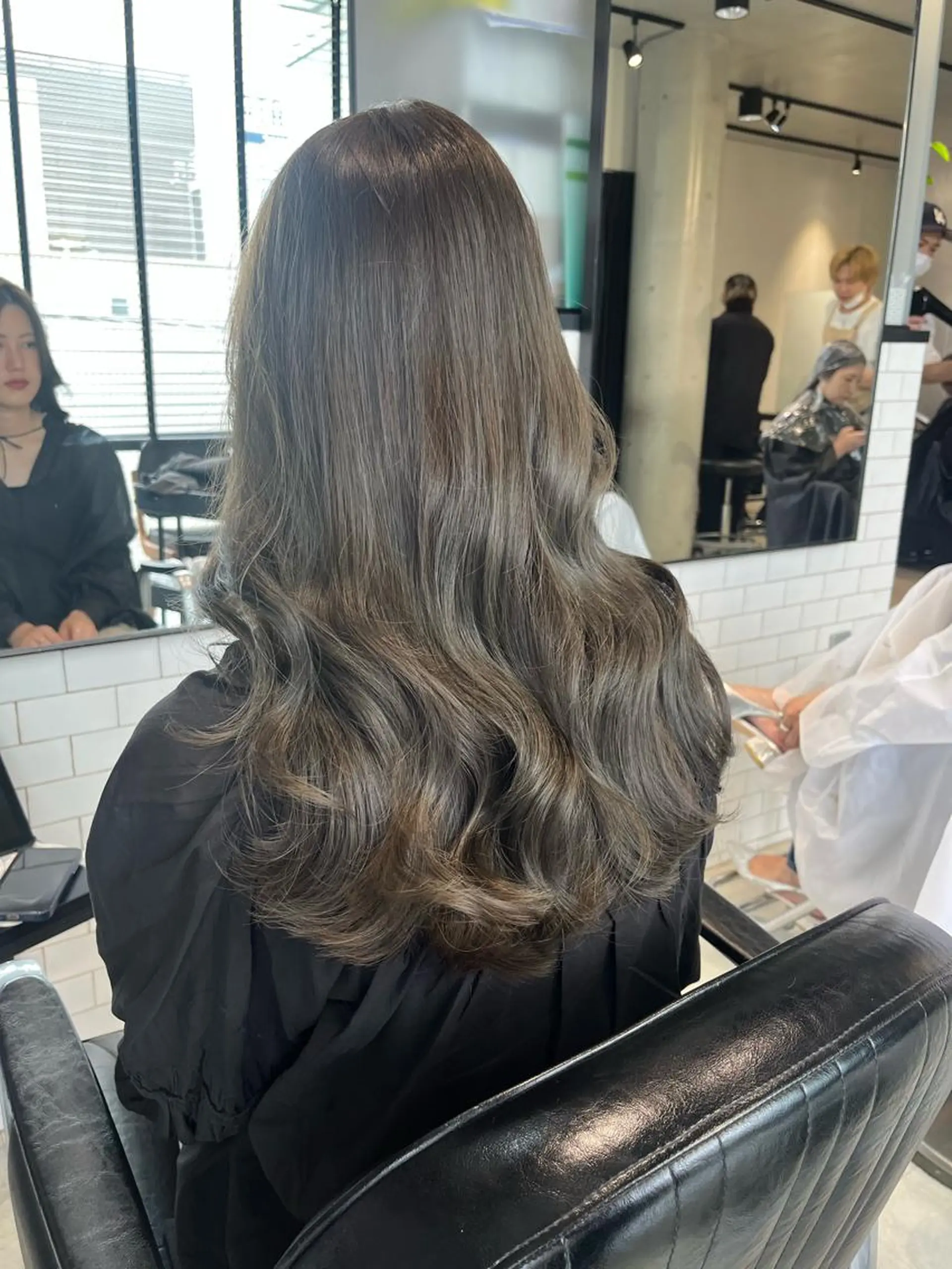 ミディアム カラー パーマ ヘアアレンジ カット ヘアカラー トリートメント 透明感/オリーブ/ グレージュ/YUKAのヘアスタイル