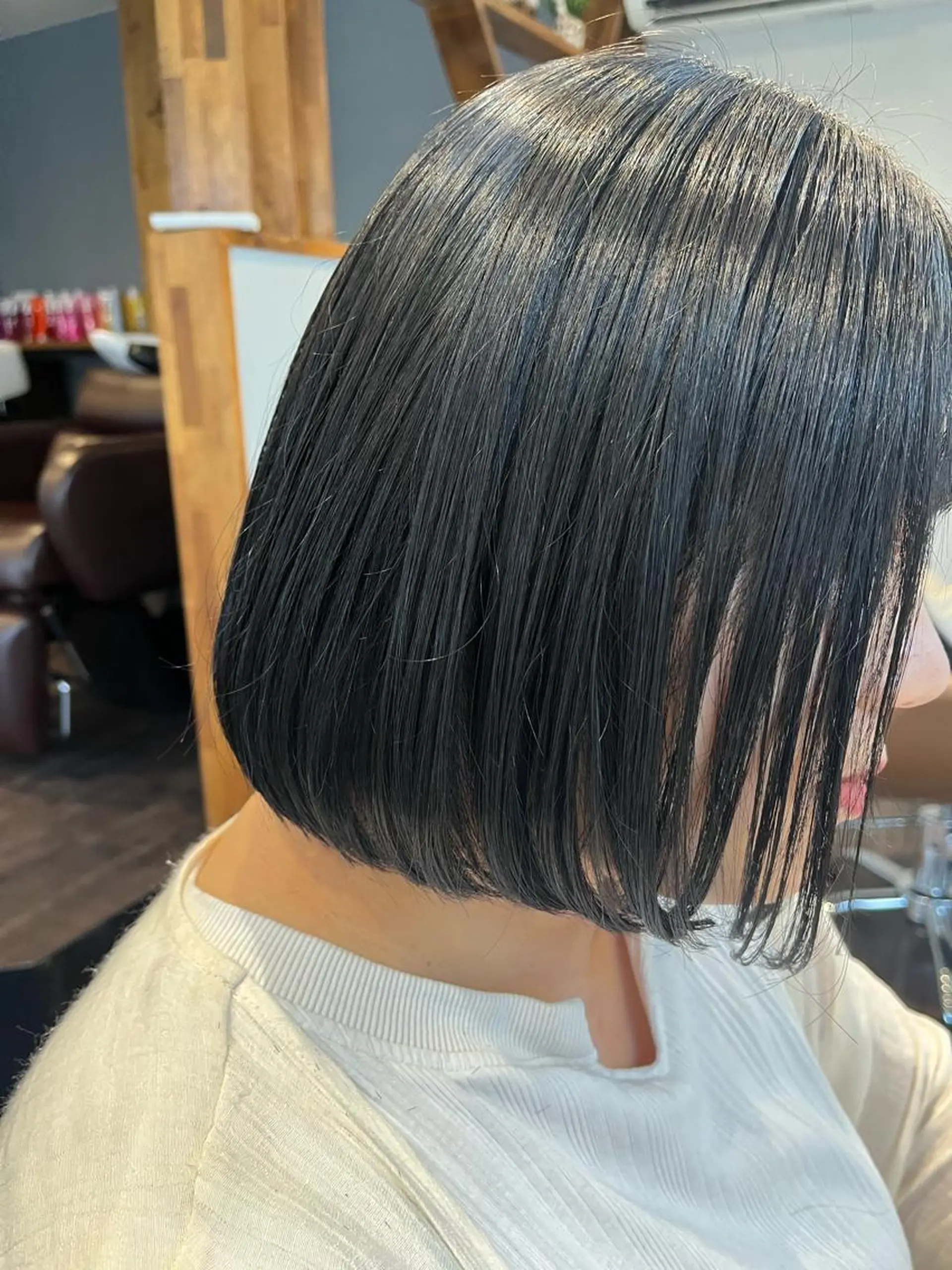 ショート ボブ カット トリートメント Mavie 東奈々子のヘアスタイル
