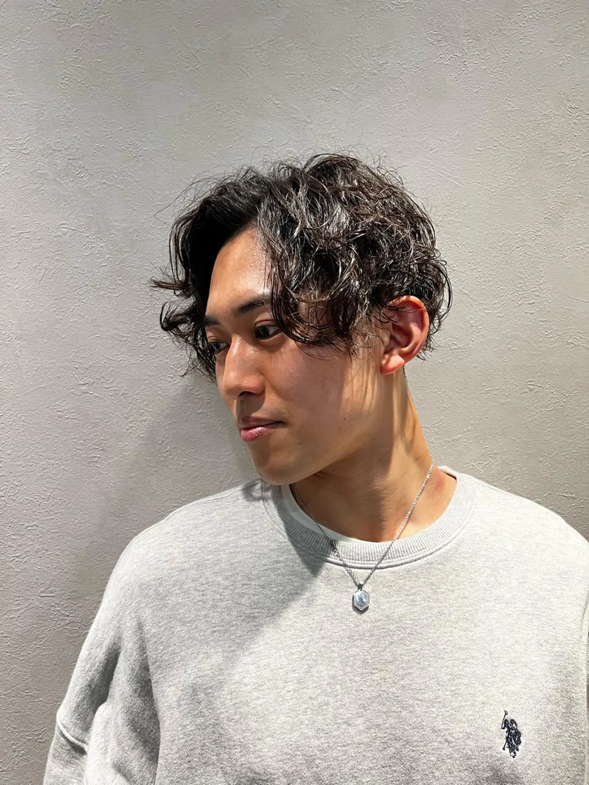 ミディアム パーマ メンズ ミディアムパーマ メンズパーマ 波巻きパーマ カット パーマ BARBER SUGIYAMA所属・北千住理容室バーバー 小堀悠作のヘアスタイル
