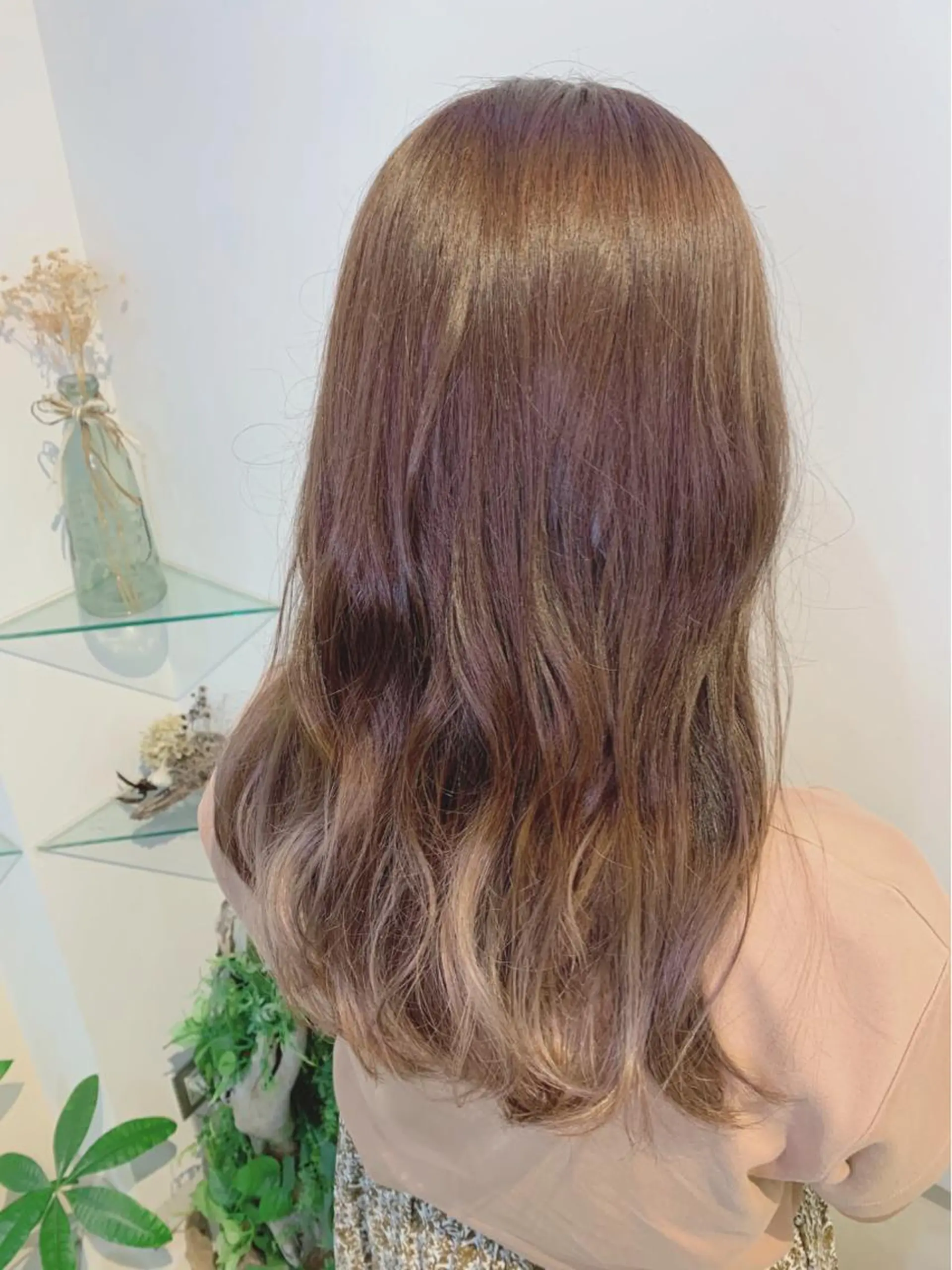 ミディアム カラー ヘアカラー トリートメント 🪄髪質改善艶カラー 🦄石井栞のヘアスタイル