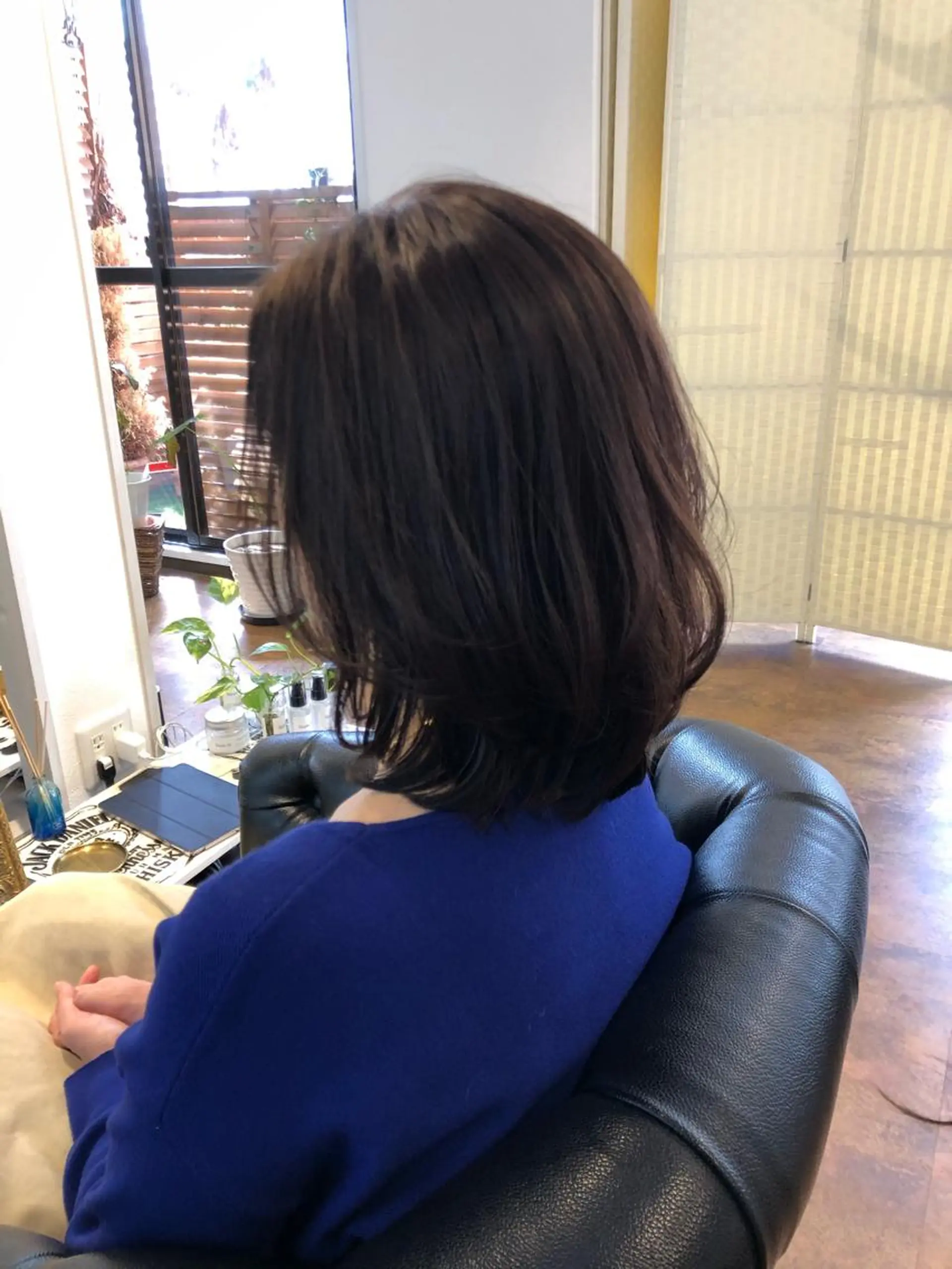 ミディアム カラー フリーランスヘアスタイリスト所属・NAKA MURAのヘアスタイル
