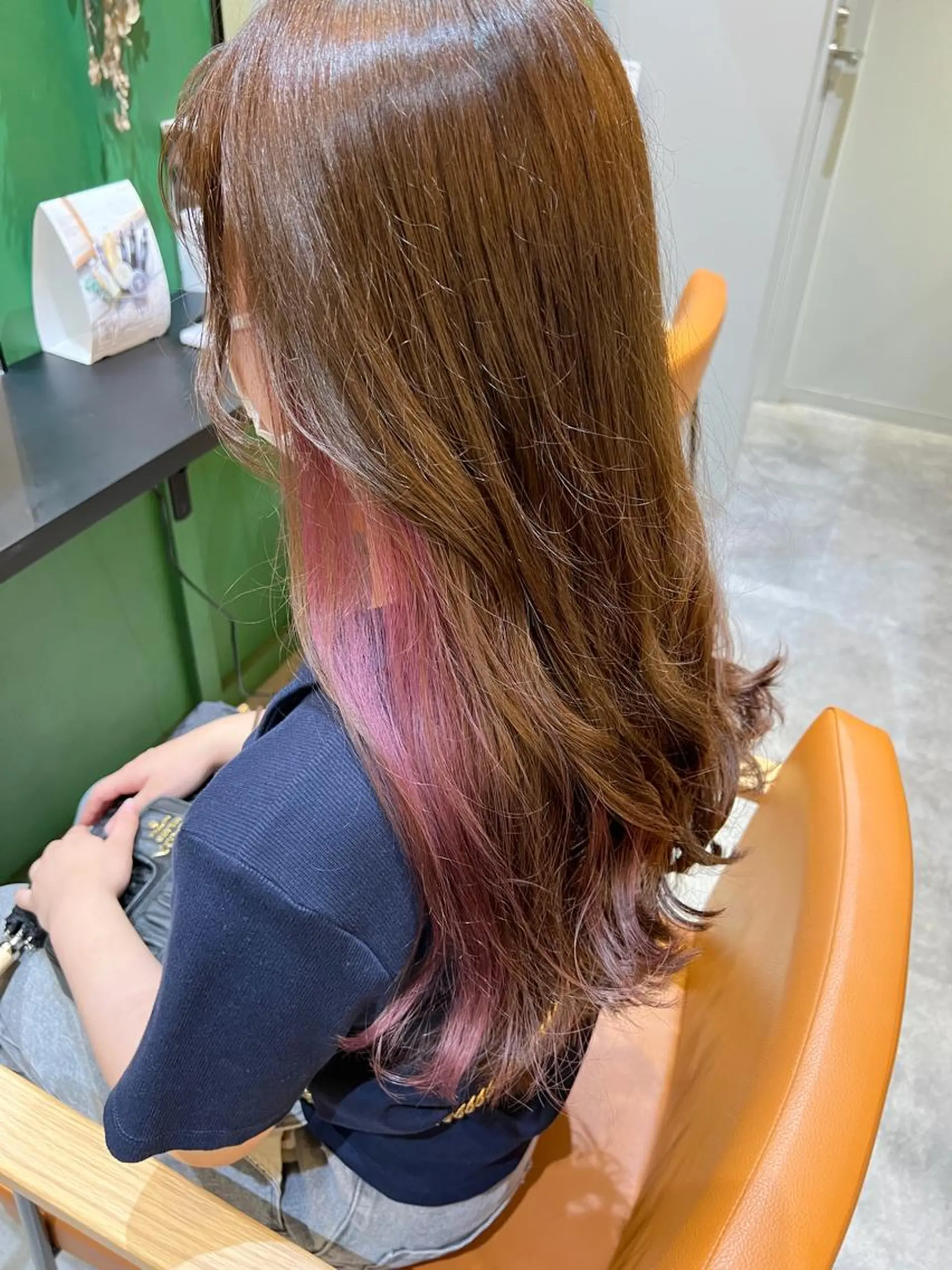 ロング カラー ラベンダーカラー ピンクカラー ピンクラベンダー カット ヘアカラー ノイシキ サキのヘアスタイル